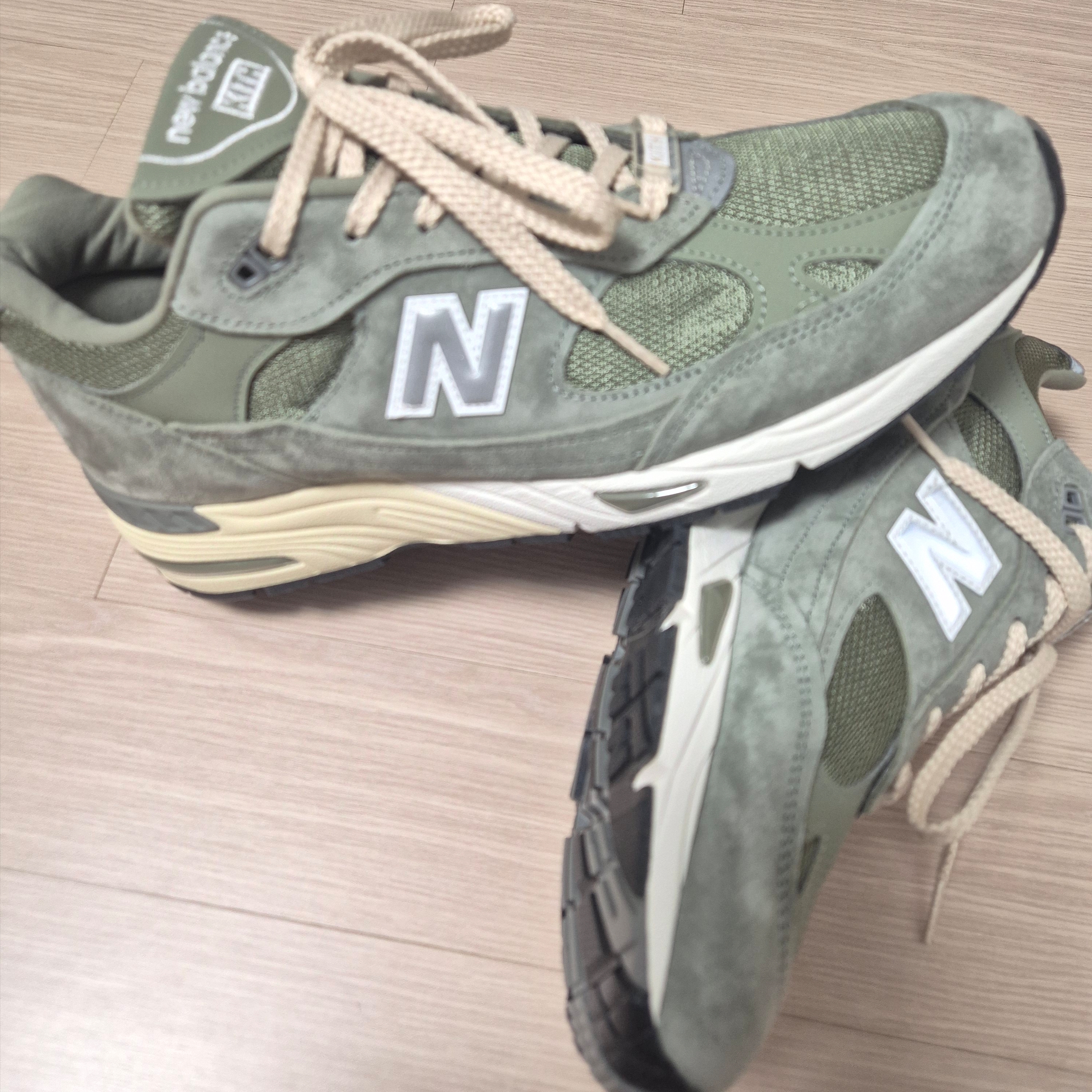 New Balance x Kith 991v1 Made in UK Vetiver 착용 스타일 - 5