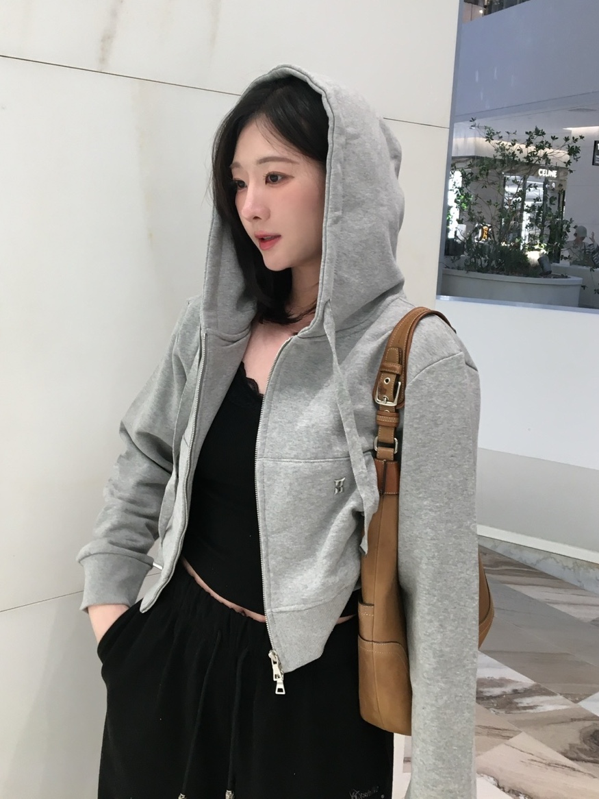PHOS333 W Basic Crop Hood Zip Up 착용 스타일 - 1