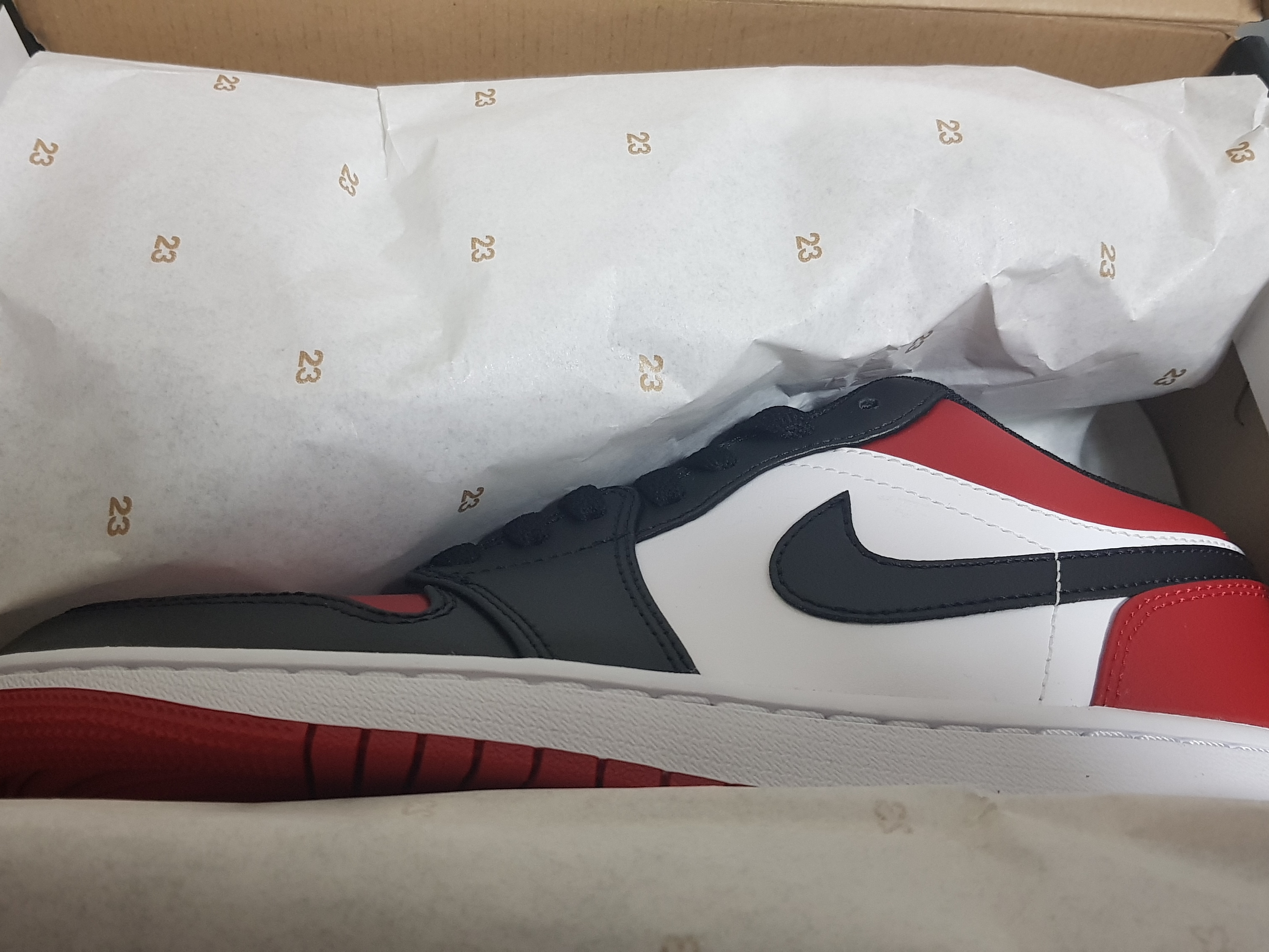 Jordan 1 Low Bred Toe 착용 스타일