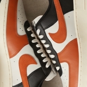 Nike Air Force 1 '07 LV8 Black Vintage Coral 착용 스타일