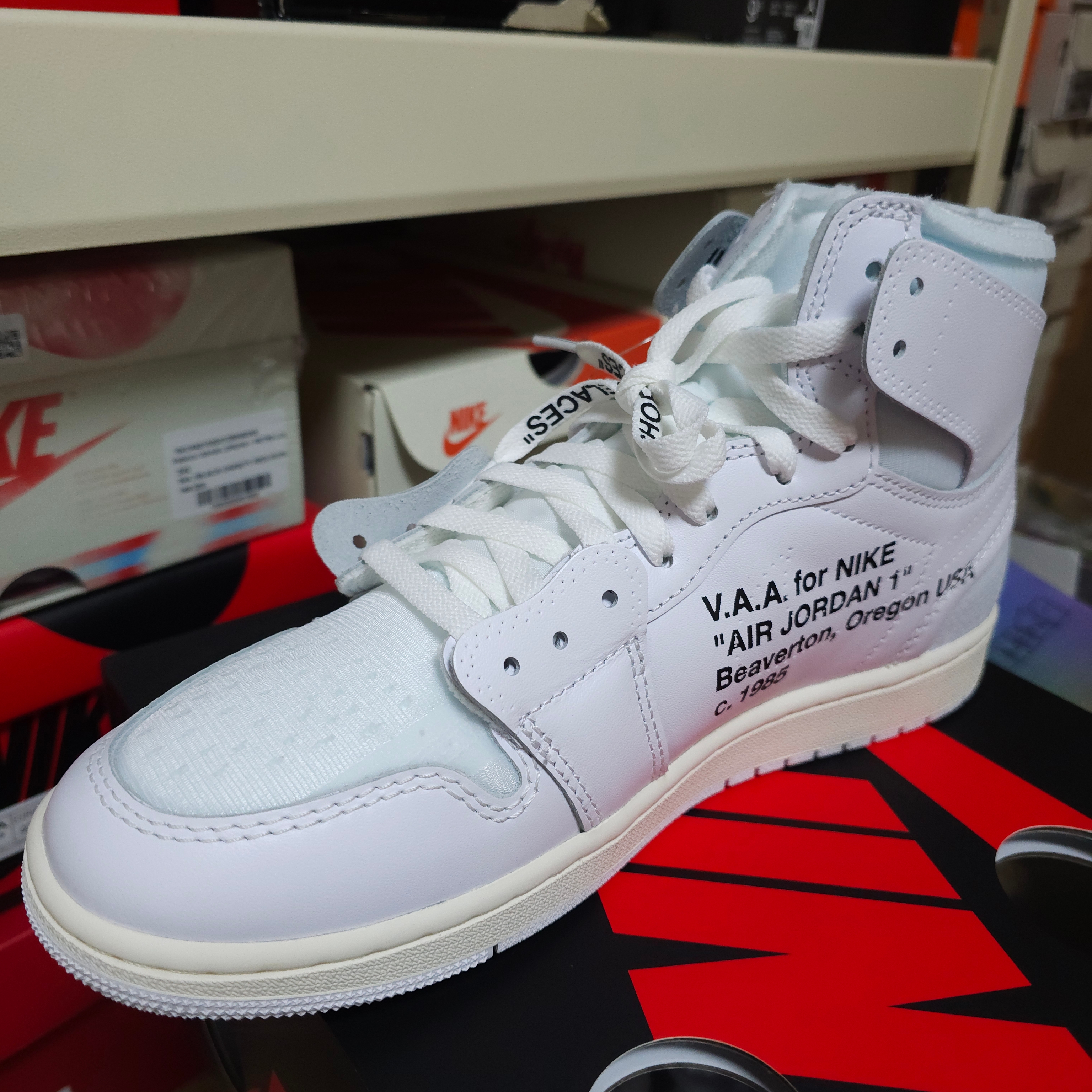 Jordan 1 x Virgil Abloh Archive Retro High Alaska White 착용 스타일 - 2