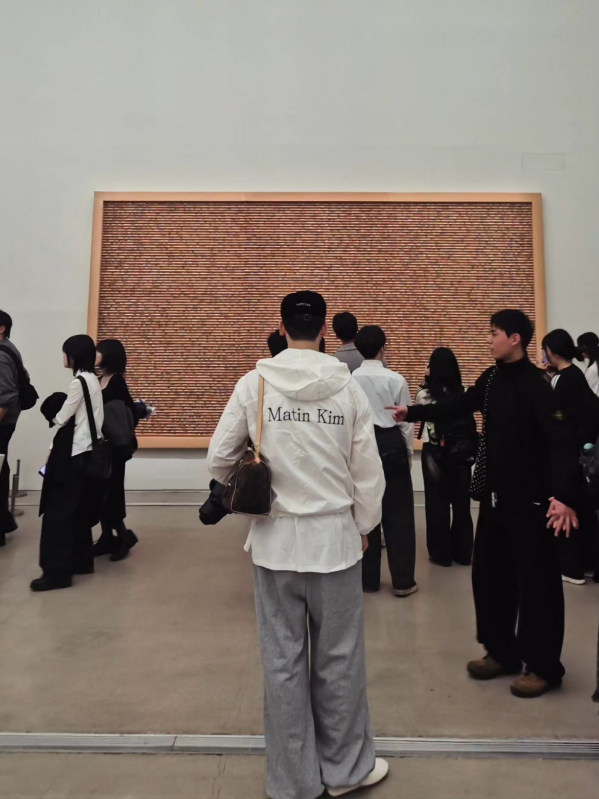 Nike x Jacquemus Moon Shoe SP Soft Pearl Sail, Matin Kim Matin High Neck Hoody Coating Jumper Ivory 착용 스타일 - 3