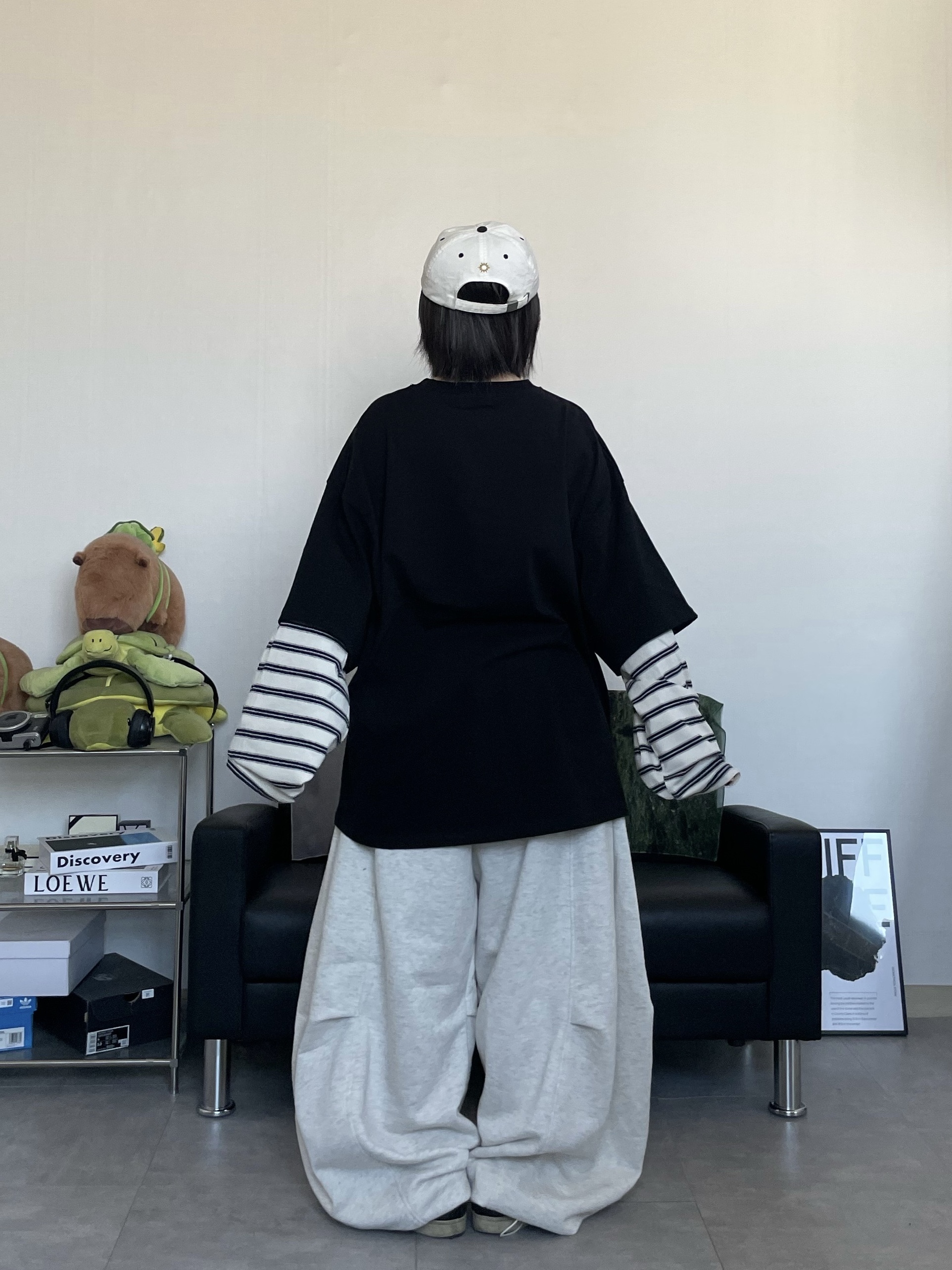 Adidas Superstar Premium Black White, Hello Sunrise  Two Tone Washed OG Logo 6panel Cap Off White & Black 착용 스타일 - 4