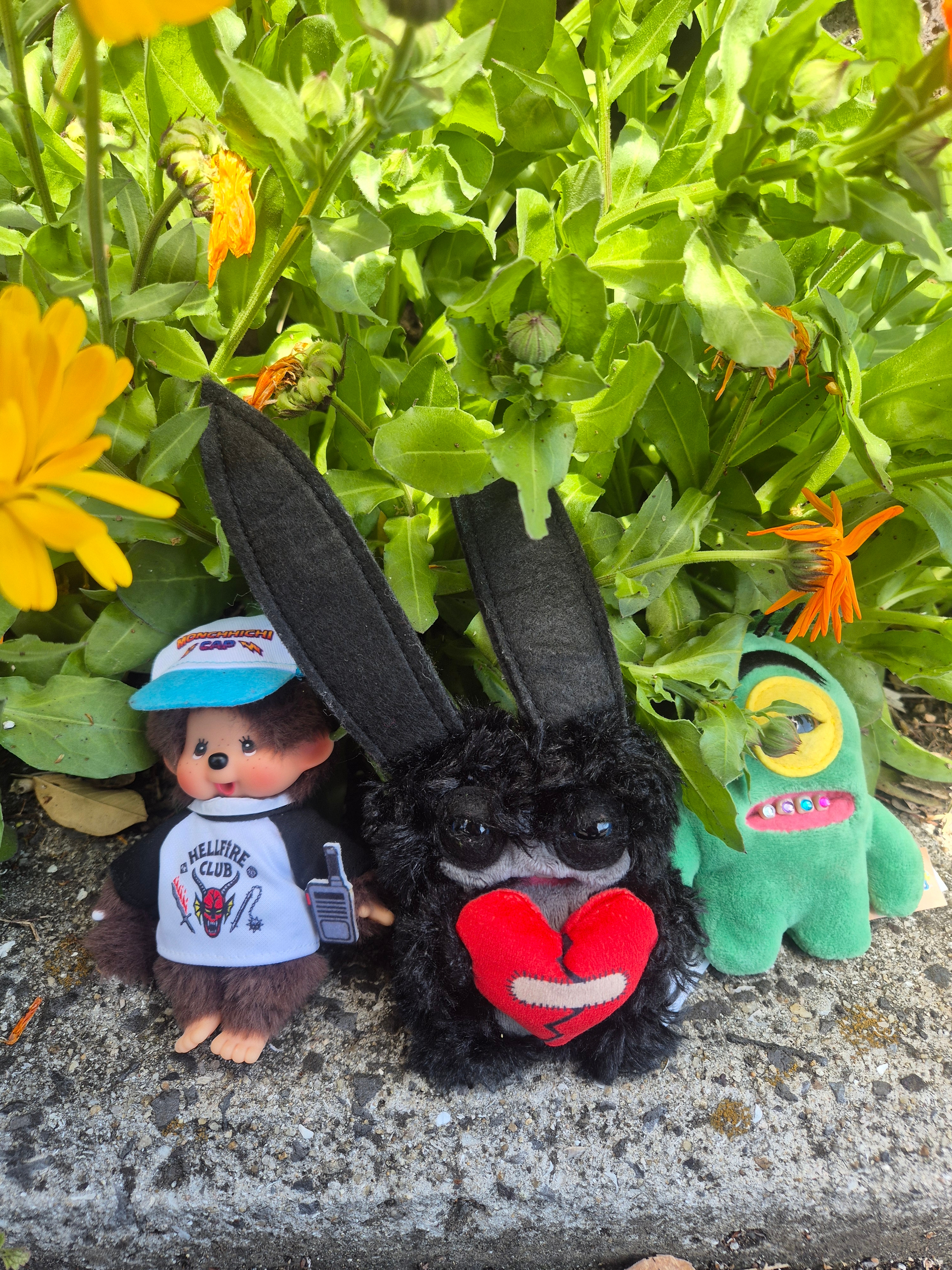 Monchhichi x Strange Things Key Chain Hellfire Club, Fuggler Long Long Ear Keyring Black 착용 스타일