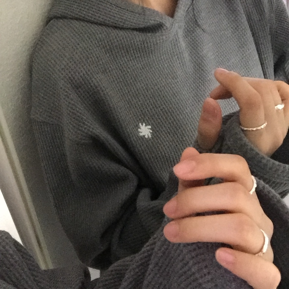 SLOW RECORD HOUSE Waffle Fingerhole Hood Blue Grey 착용 스타일 - 2