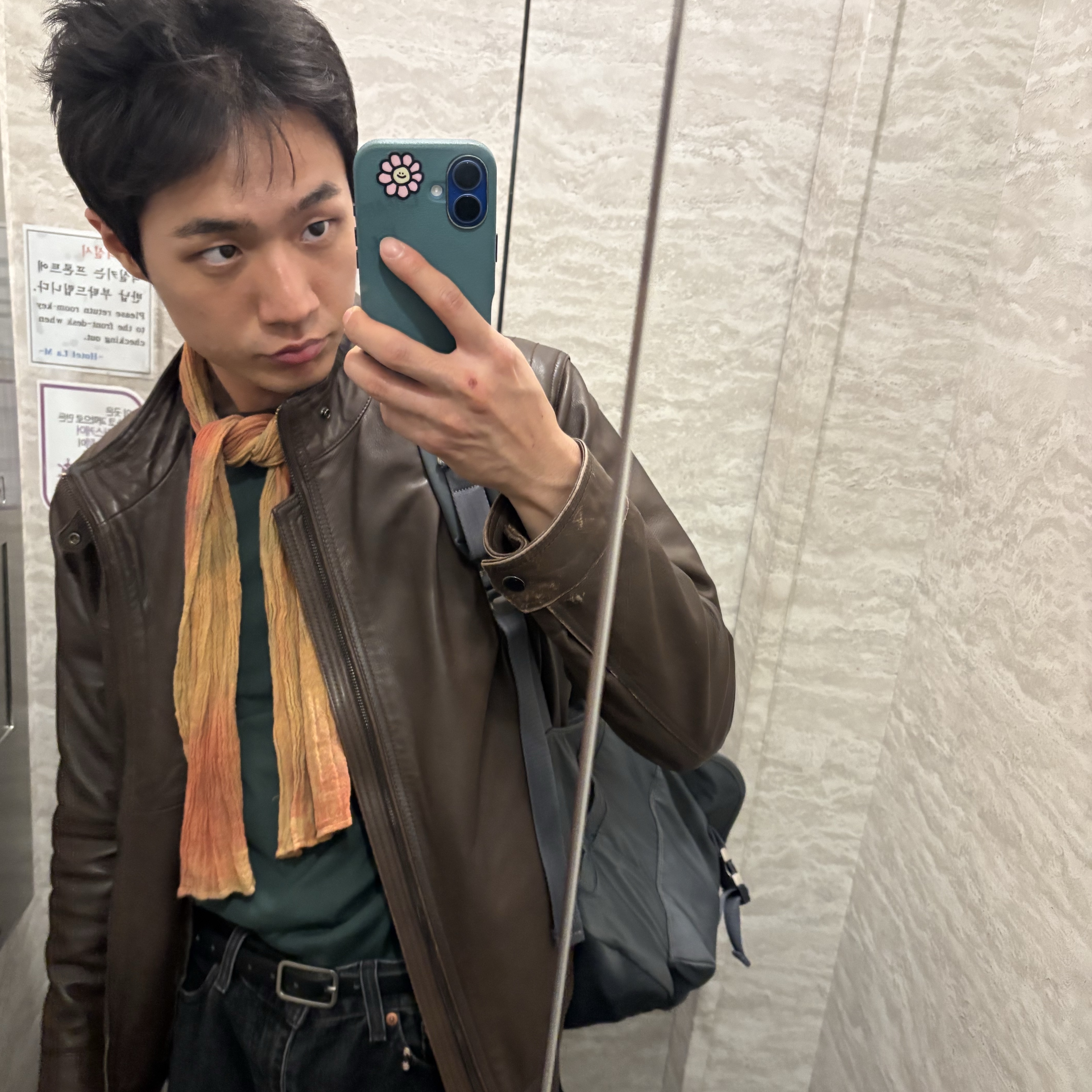 Sunday Ceremony Raw Natural Scarf - Vermilion Dyed 착용 스타일
