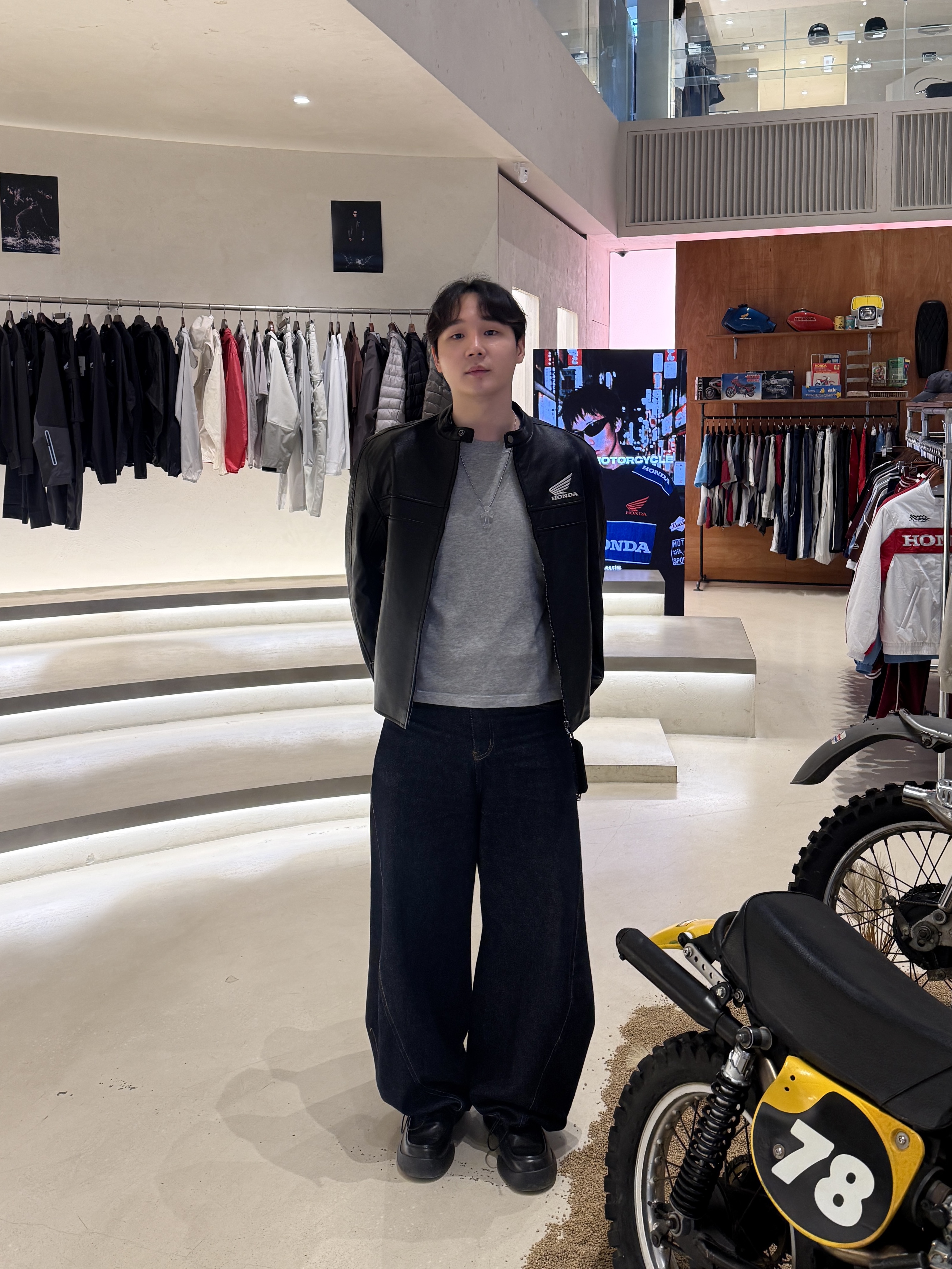 Honda Twill Multi Patch Motorcycle Jacket Ivory, Honda Piping Motorcycle Blouson Jacket White 착용 스타일 - 9