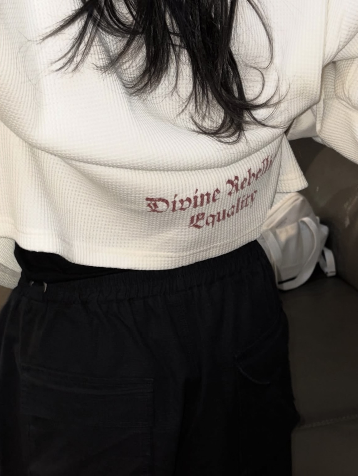 PHOS333 Divine Waffle Long Sleeved Cream, PHOS333 Divine Waffle Long Sleeved Dark Brown 착용 스타일 - 4