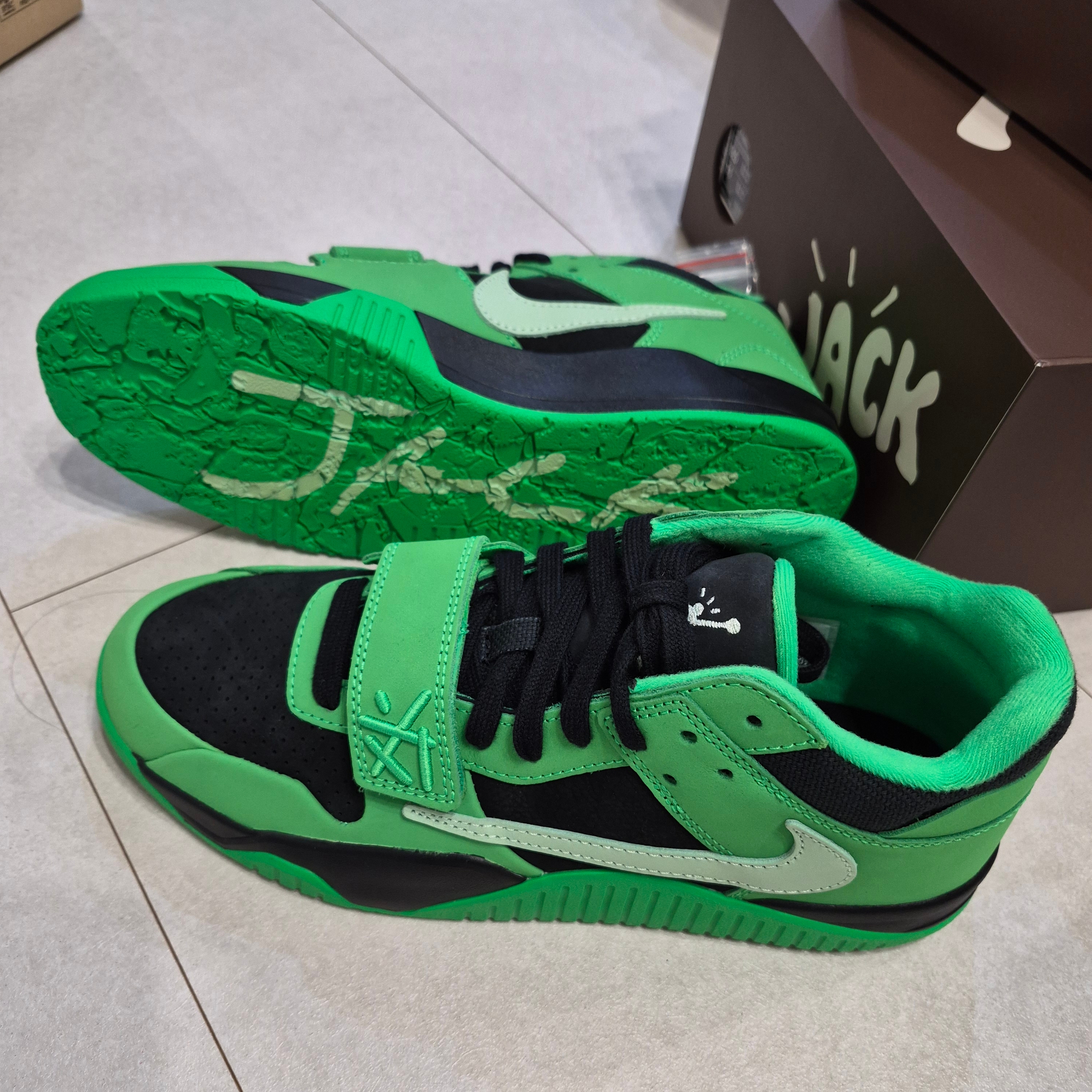 Jordan x Travis Scott Jumpman Jack TR Green Spark Vapor Green 착용 스타일 - 1
