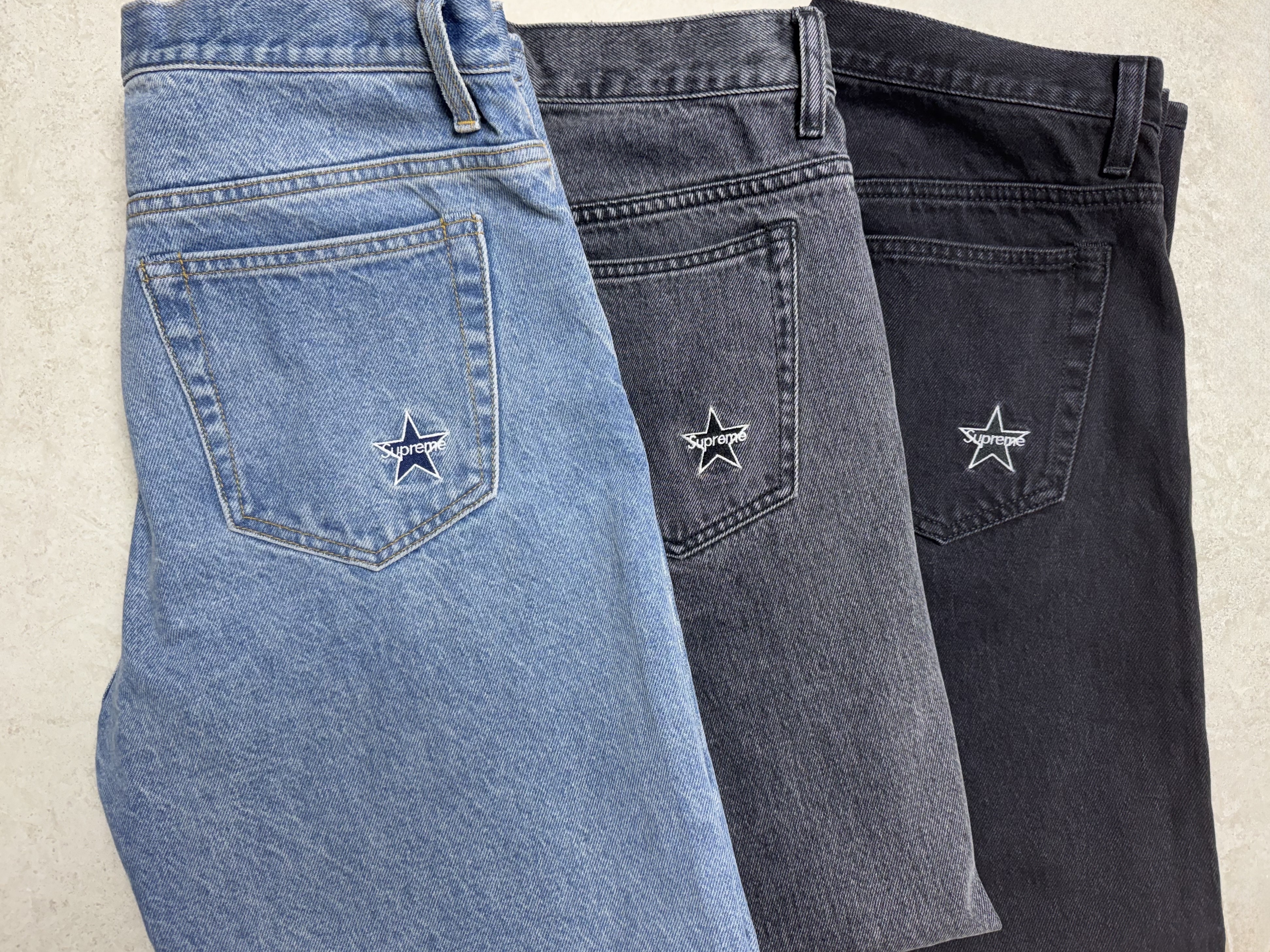 Supreme Regular Jean Washed Indigo - 26SS, Supreme Regular Jean Black - 26SS 착용 스타일