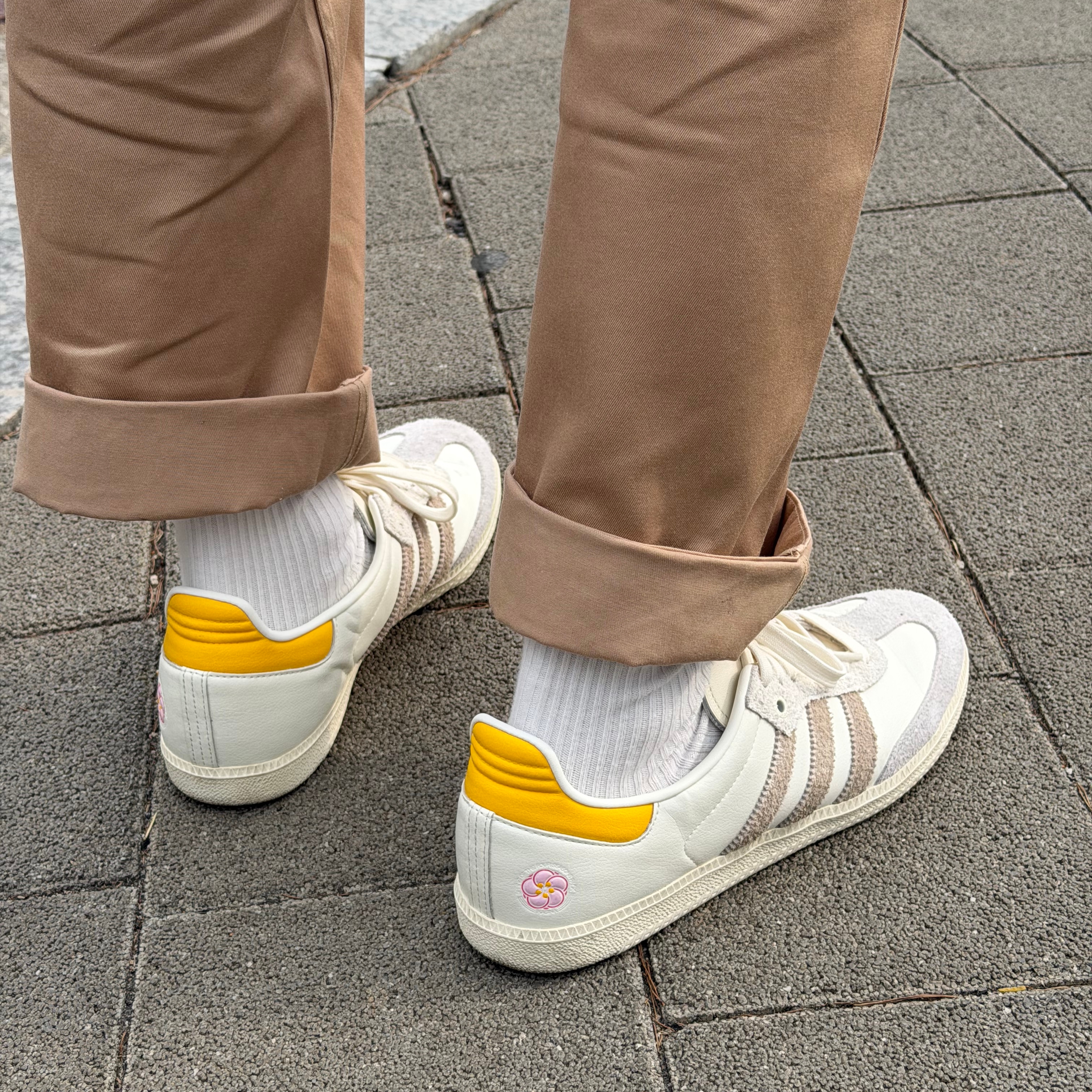 Adidas x Kasina Samba Consortium Cup Off White Trace Khaki 착용 스타일
