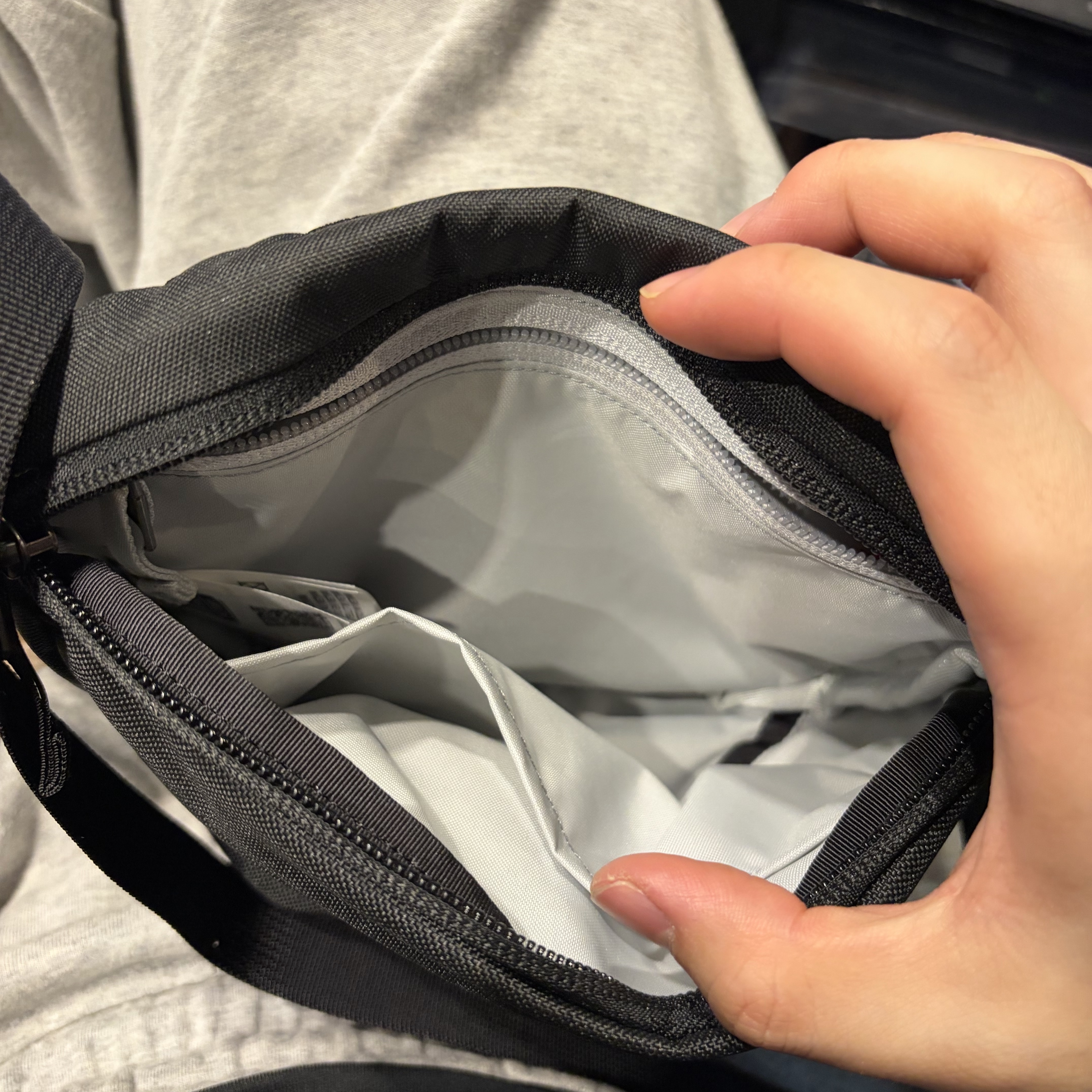 Arc'teryx Mantis 1 Waistpack Black 착용 스타일 - 4
