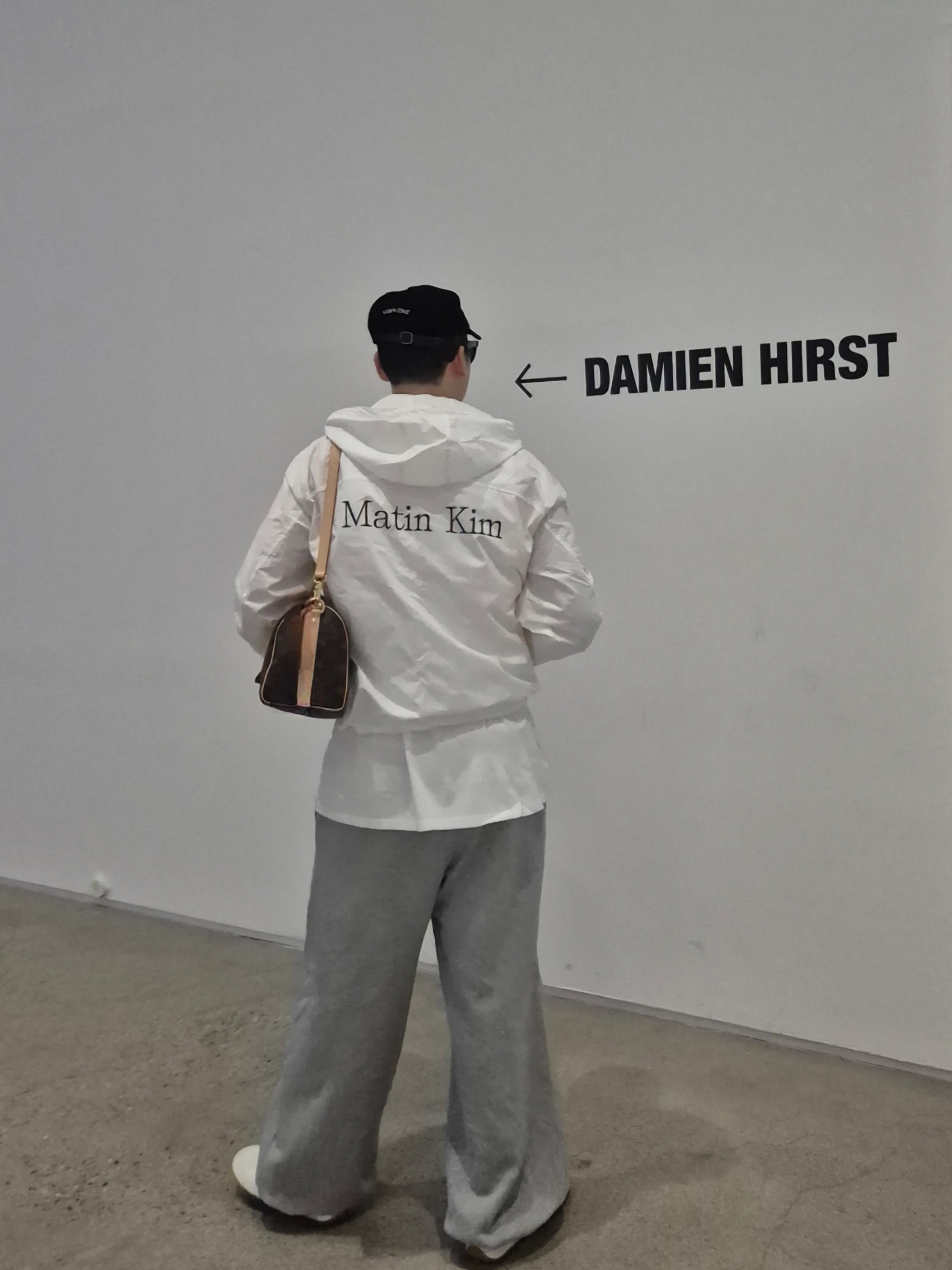 Matin Kim Matin High Neck Hoody Coating Jumper Ivory, Nike x Jacquemus Moon Shoe SP Soft Pearl Sail 착용 스타일