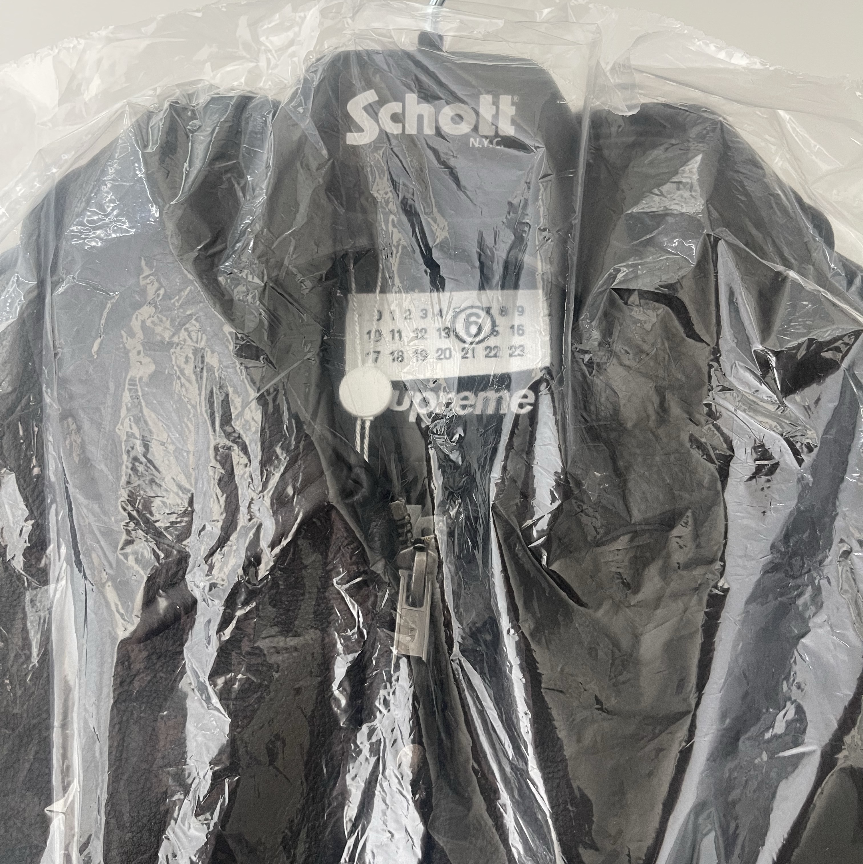 Supreme x MM6 Maison Margiela x Schott Eagle Leather Jacket Black - 26SS 착용 스타일 - 7