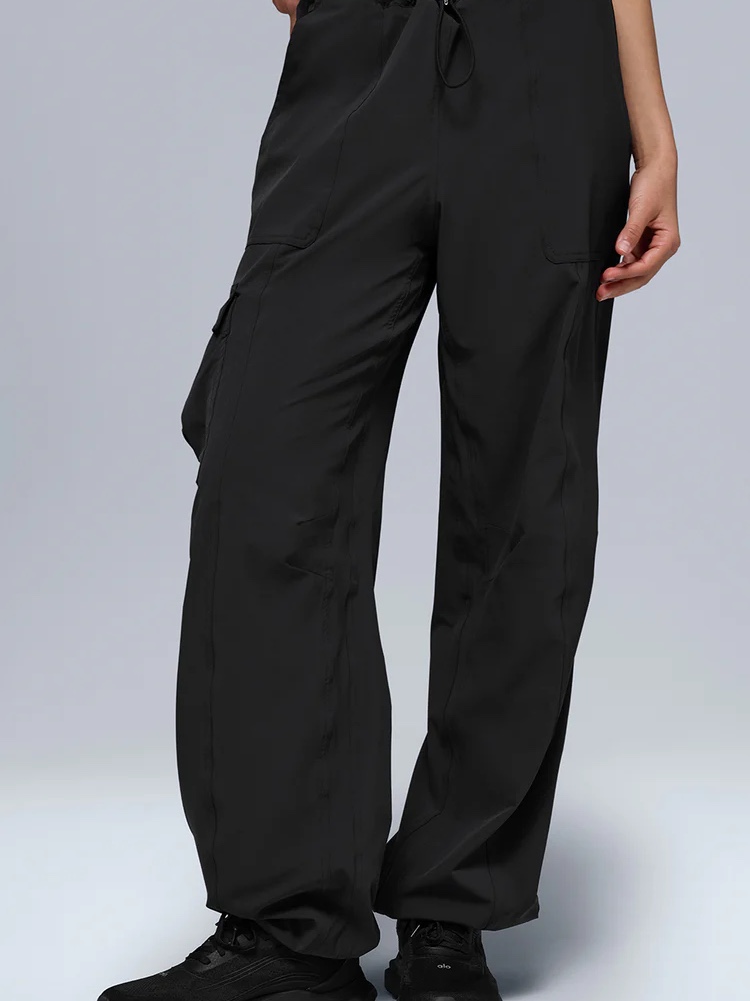 (W) Alo Yoga Megastar Cargo Pants Black, Anti Social Social Club Reusable Bag Black 착용 스타일 - 3