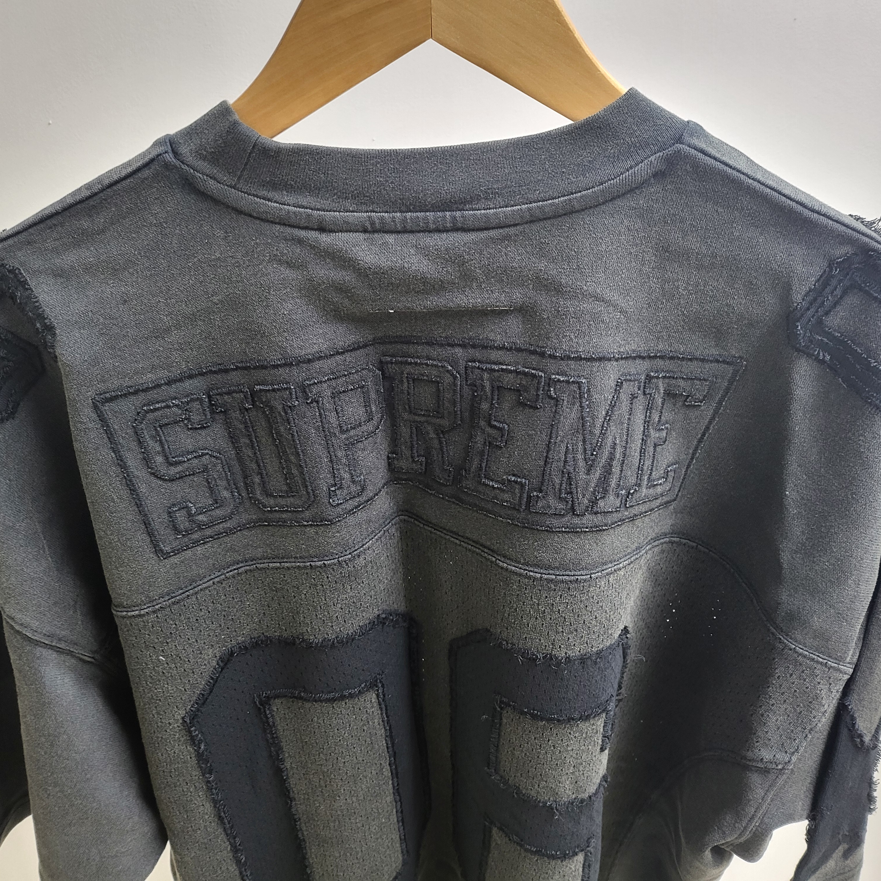 Supreme x MM6 Maison Margiela Cotton Football Jersey Black - 26SS 착용 스타일 - 2