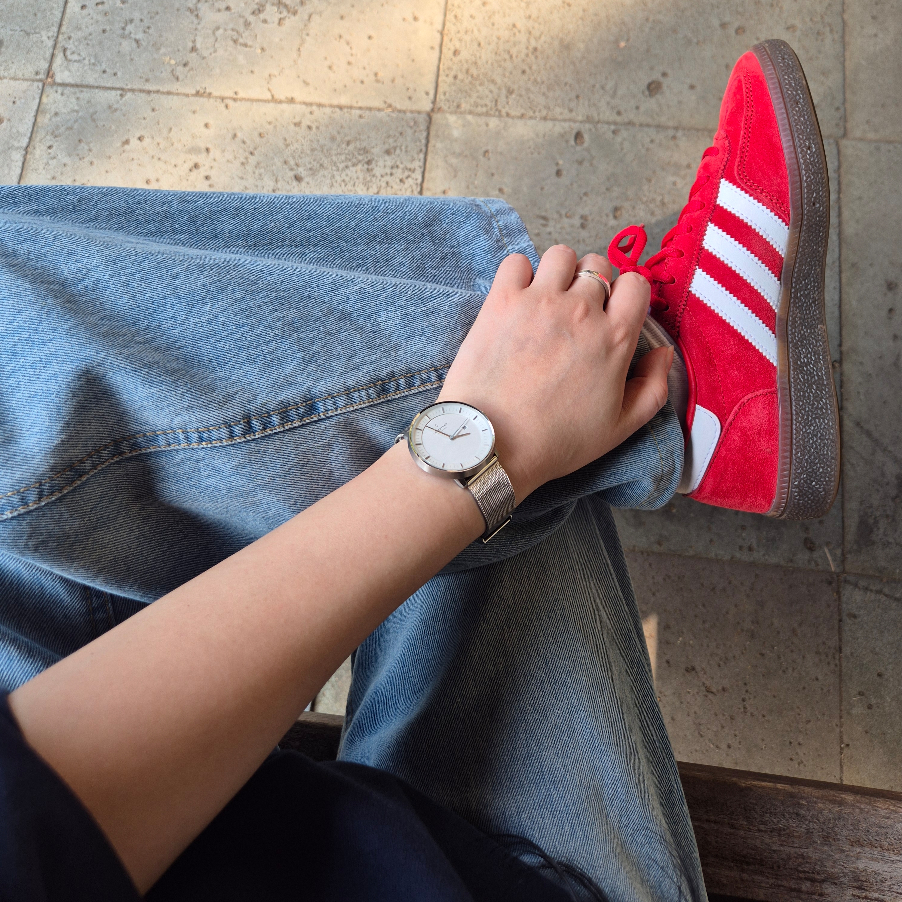 Adidas Spezial Handball Scarlet Cloud White, MLB Rookie Unstructured Ball Cap New York Yankees Red 착용 스타일 - 2