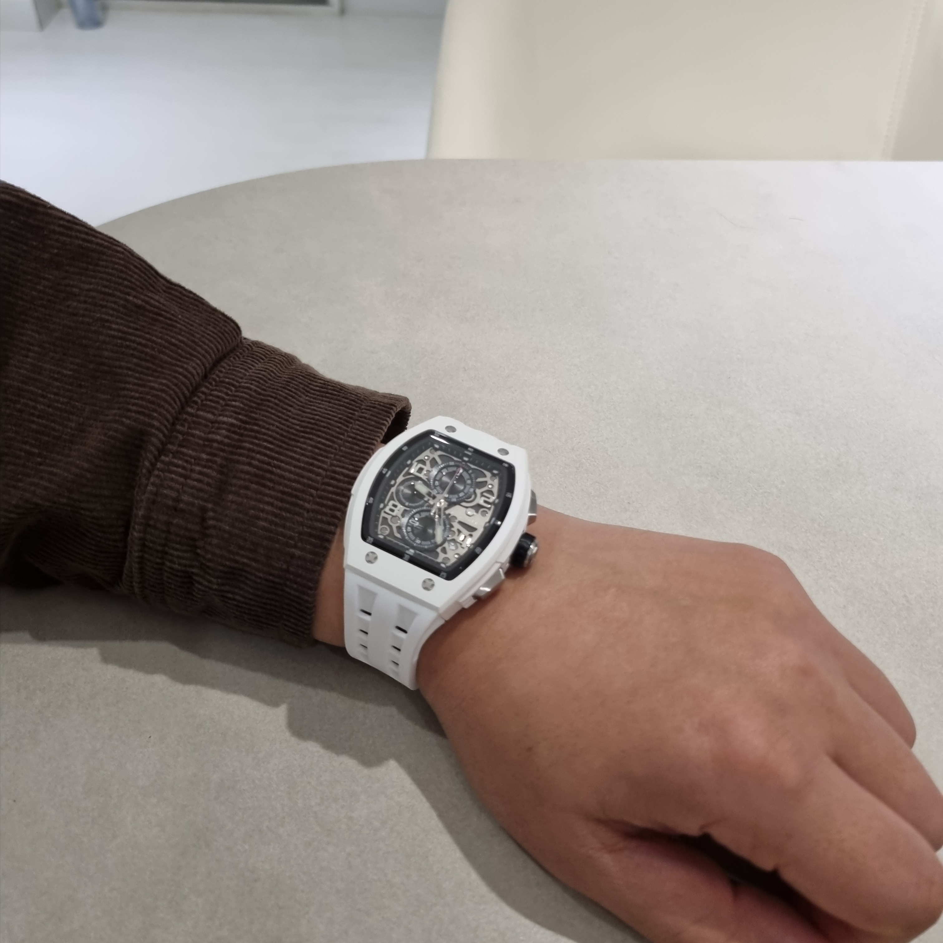 Tsar Bomba Elemental Bioceramic Chronograph Calendar Quartz TB8224B-01 White 착용 스타일 - 6
