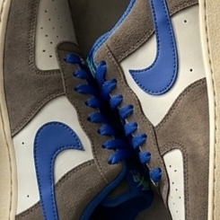 Nike Air Force 1 '07 LV8 Cave Stone Hyper Royal 착용 스타일