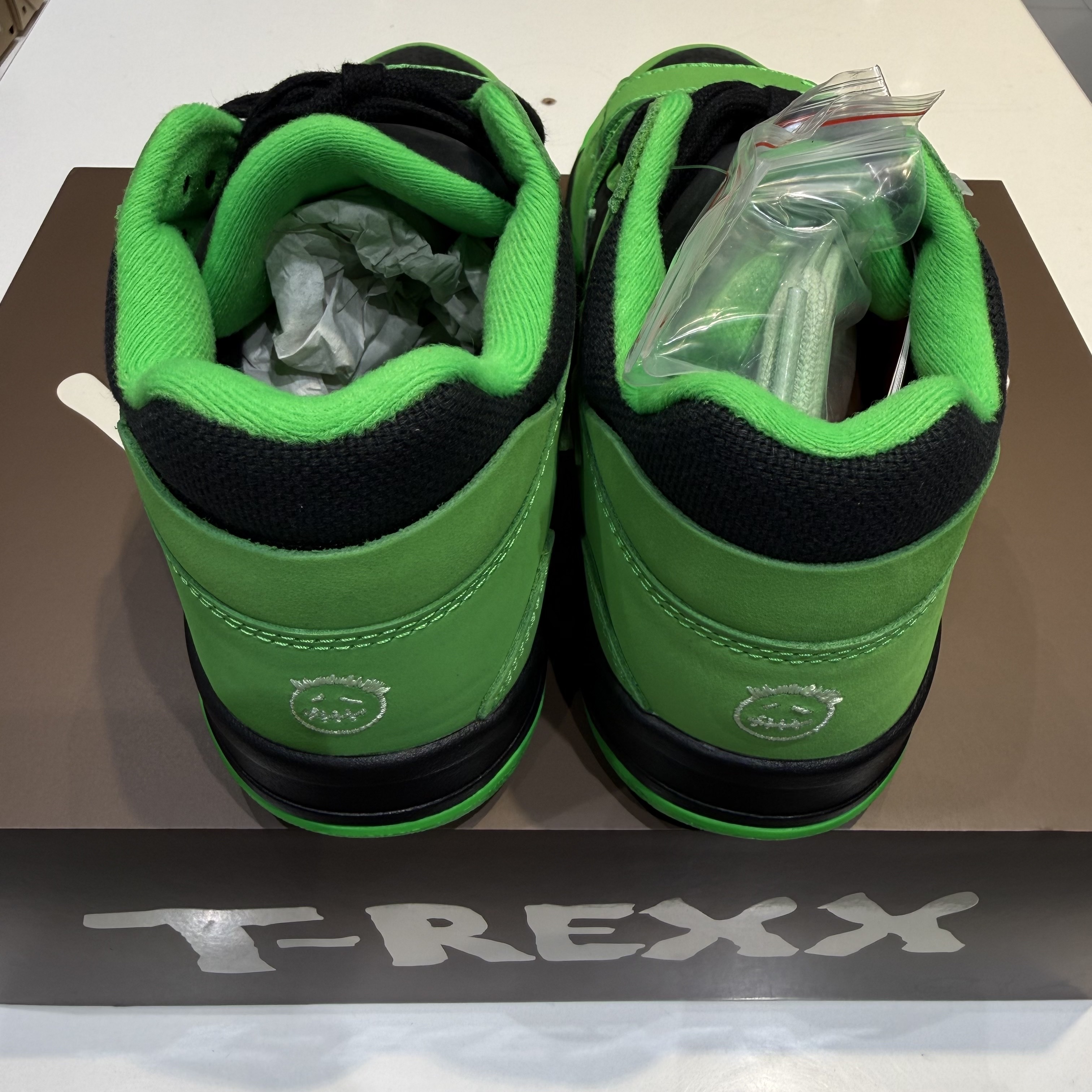 Jordan x Travis Scott Jumpman Jack TR Green Spark Vapor Green 착용 스타일 - 3