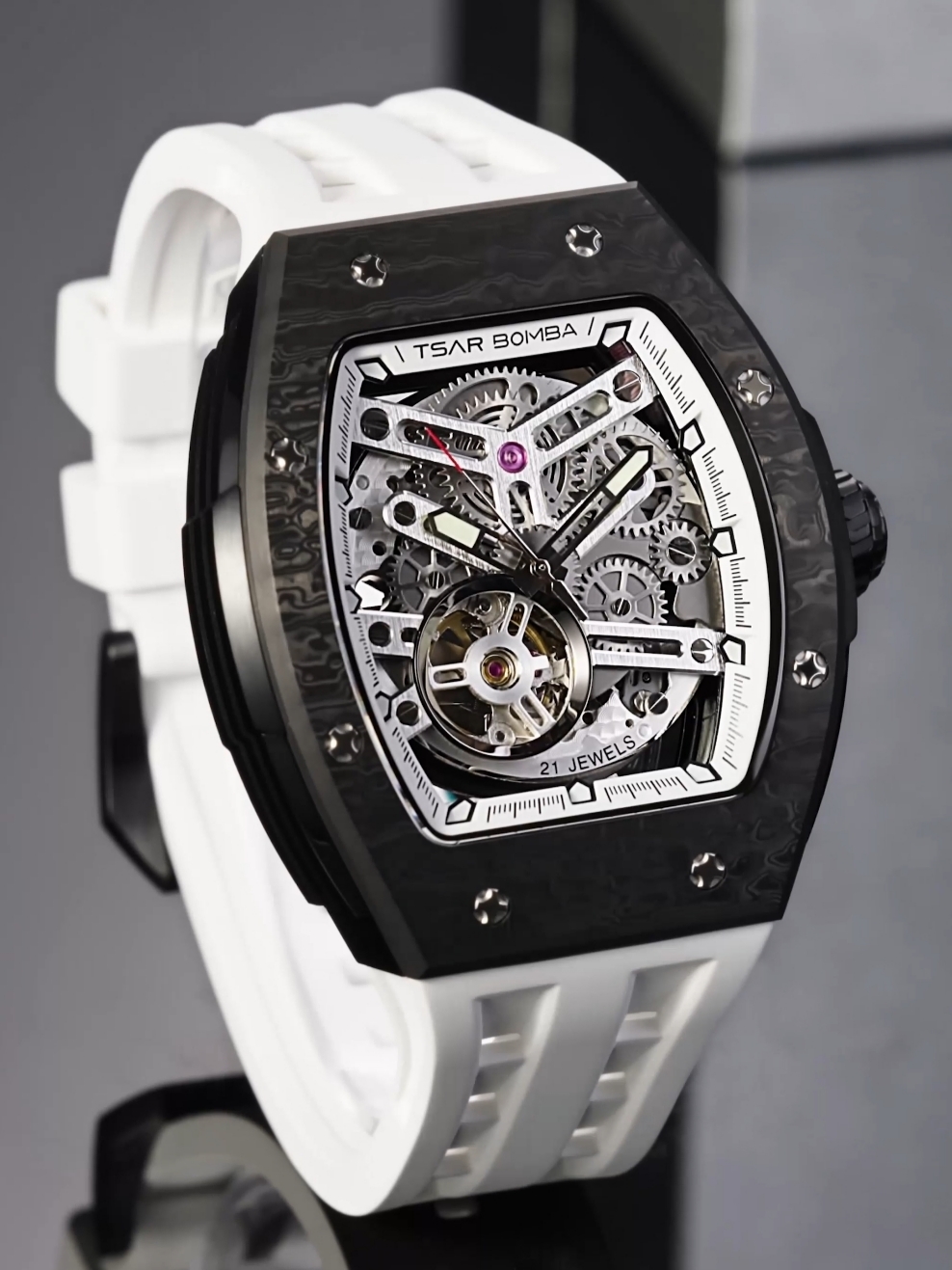 Tsar Bomba Elemental-Carbon Fiber Automatic  TB8228CF-03 Elite White 착용 스타일