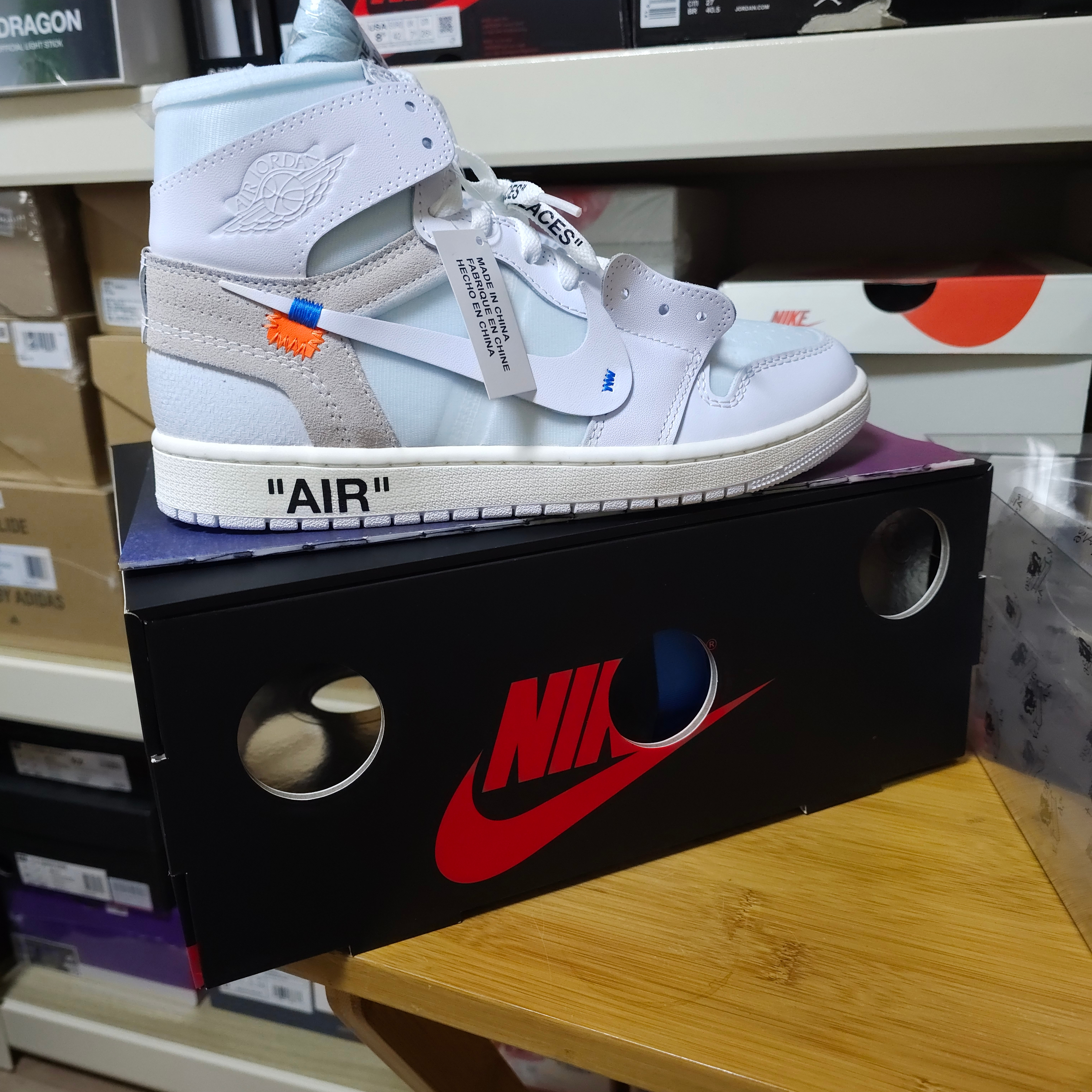 Jordan 1 x Virgil Abloh Archive Retro High Alaska White 착용 스타일 - 4
