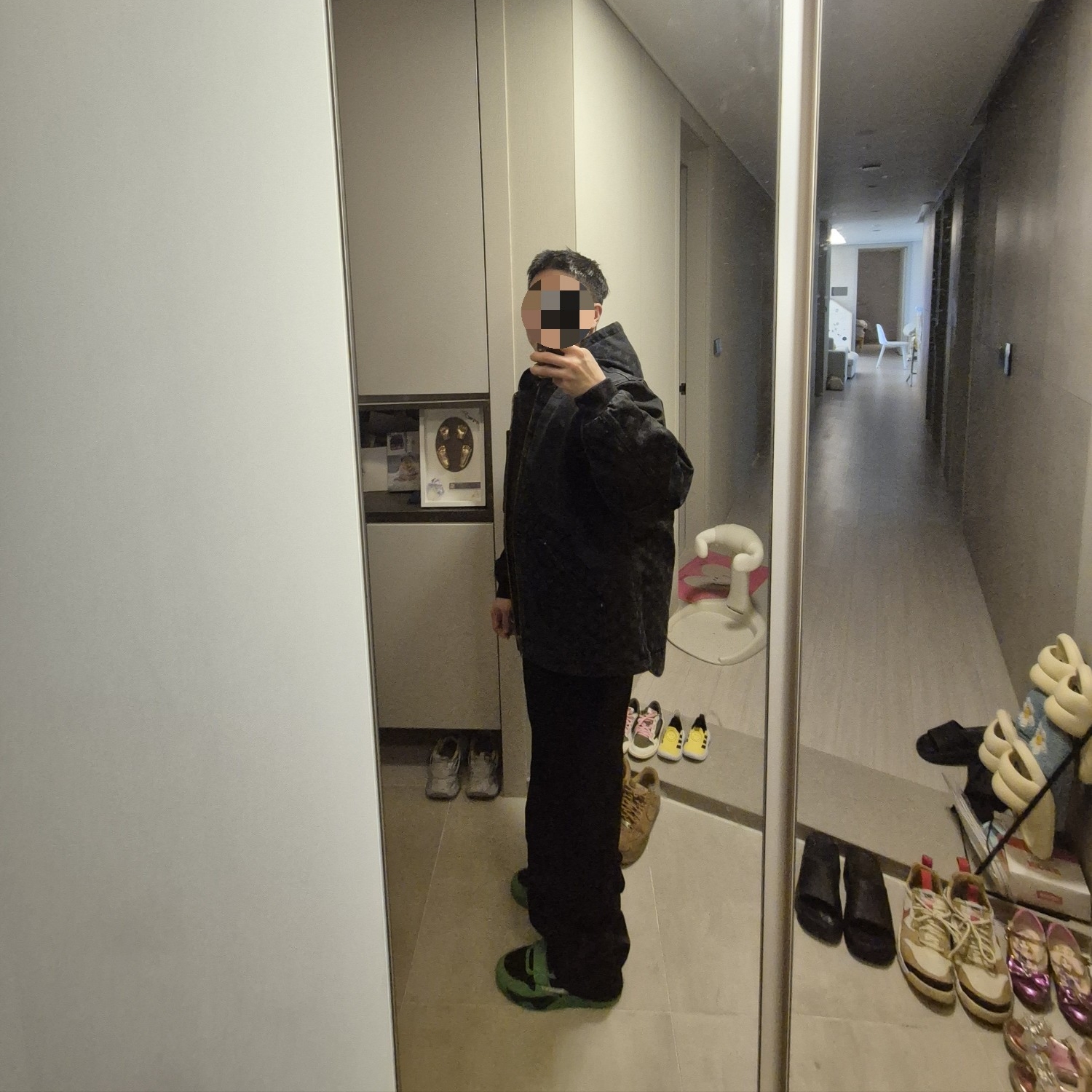 Supreme Flag Quilted Hooded Work Jacket Black - 26SS, Jordan x Travis Scott Jumpman Jack TR Green Spark Vapor Green 착용 스타일 - 3