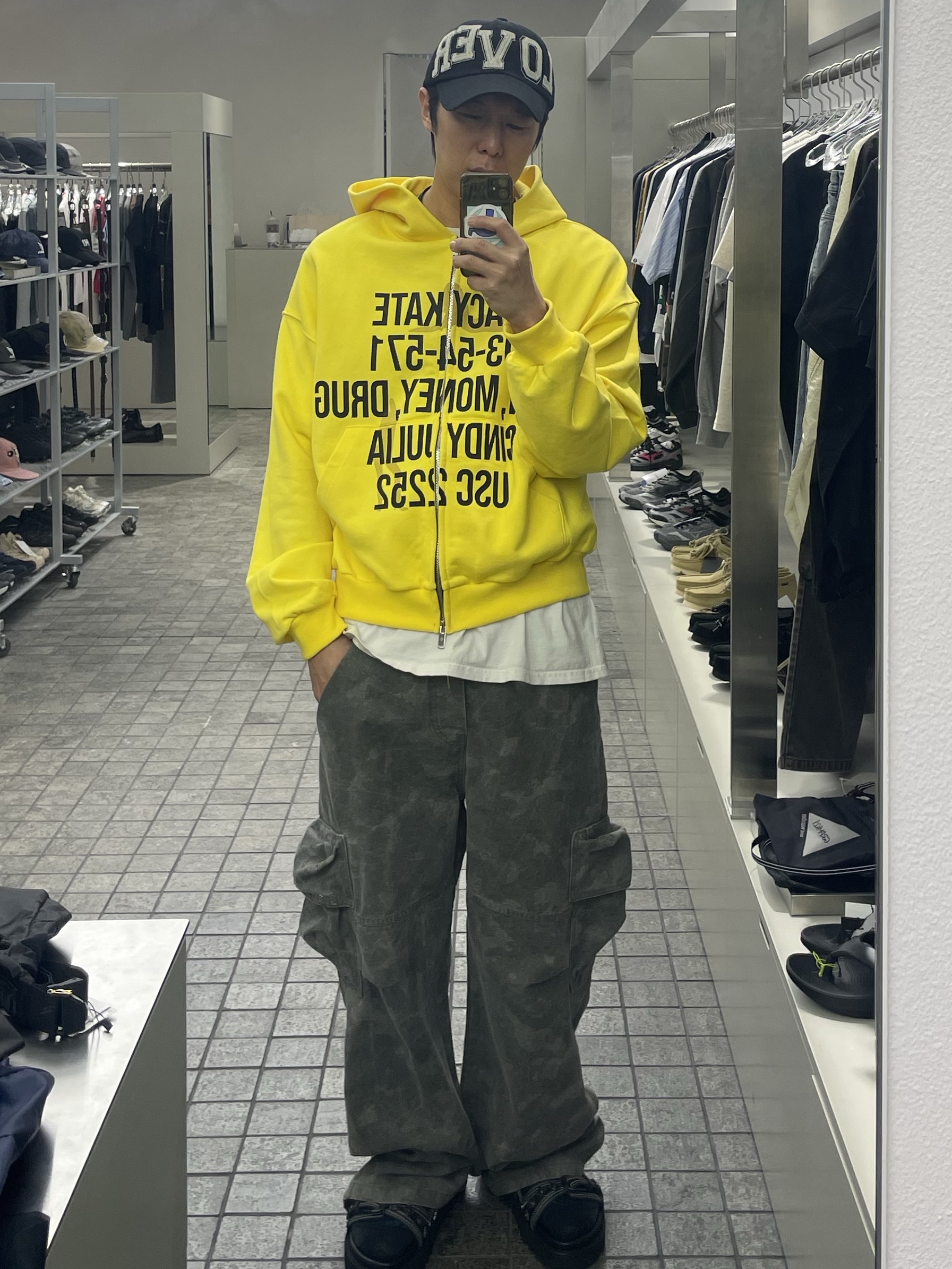 [트리플적립] PACOSPLY Tracy Zip Up Hoodie Yellow, [트리플적립] PACOSPLY Lover E3 Cap Black 착용 스타일