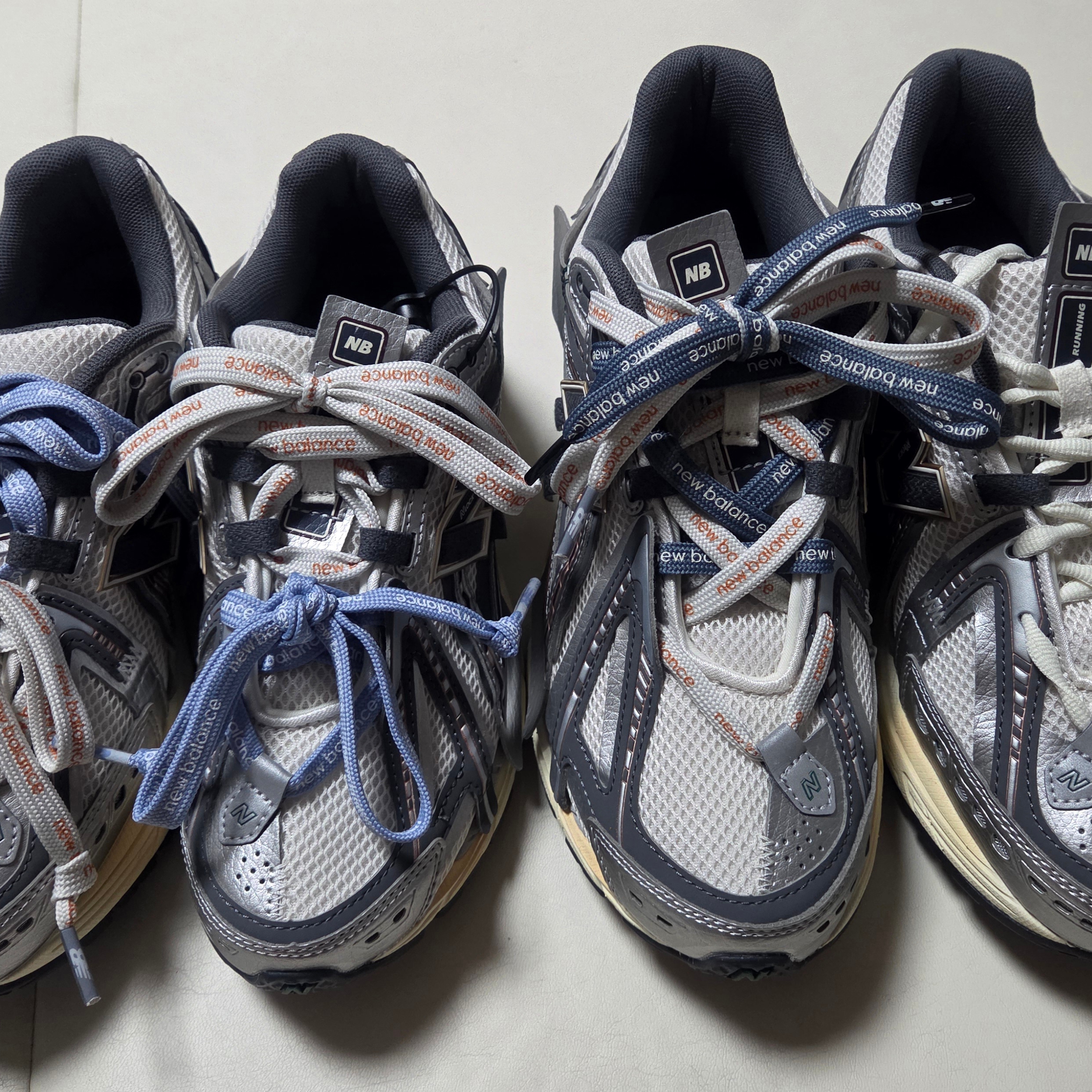 New Balance 1906A Silver Metallic Castlerock 착용 스타일 - 1