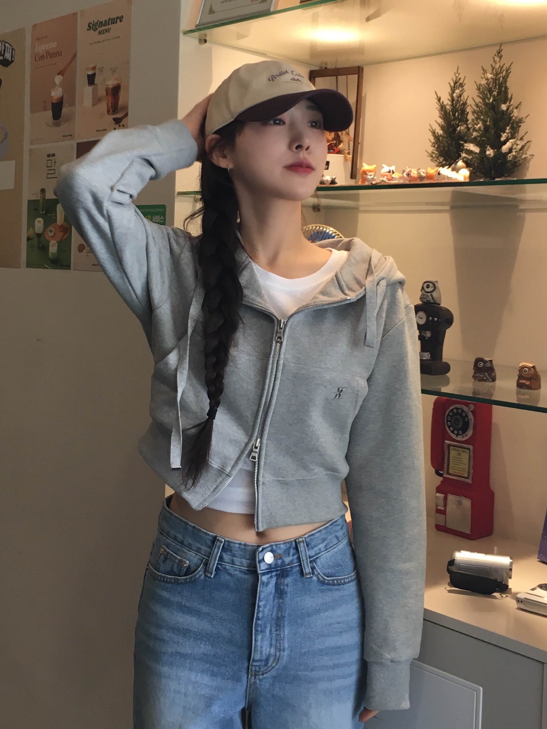 PHOS333 W Basic Crop Hood Zip Up 착용 스타일 - 1