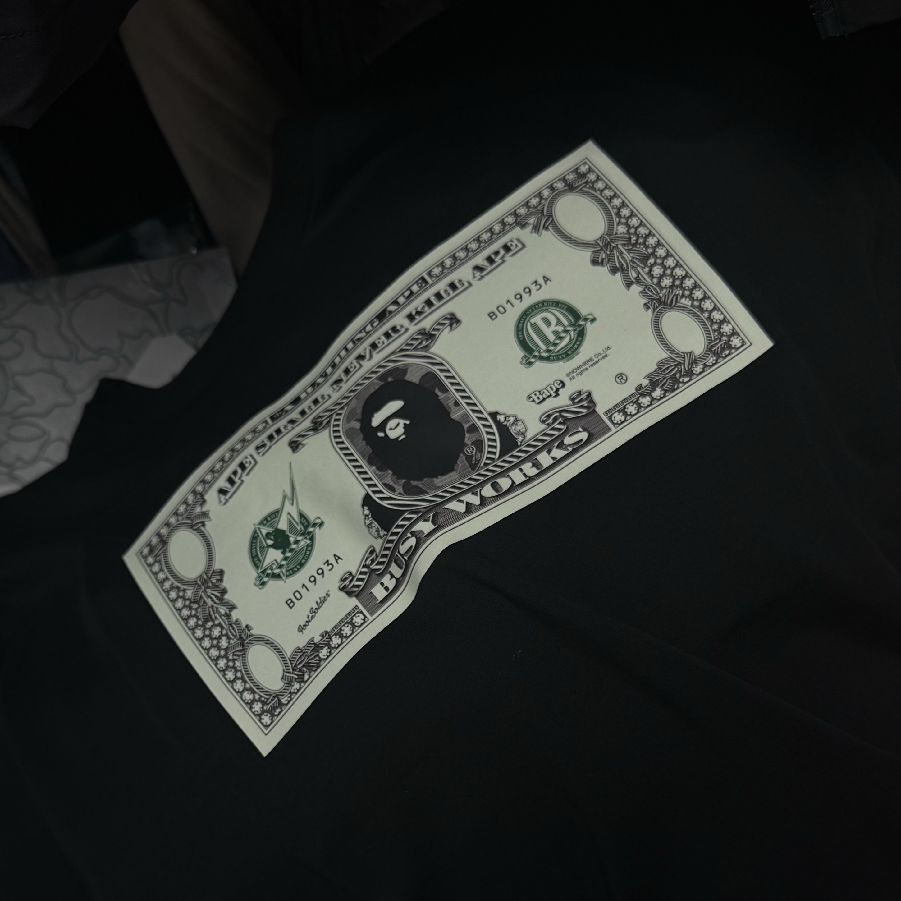 BAPE Banknote T-Shirt Black 착용 스타일