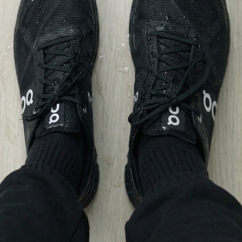 On Running x Sail Racing Cloud Regatta 999 Black 착용 스타일