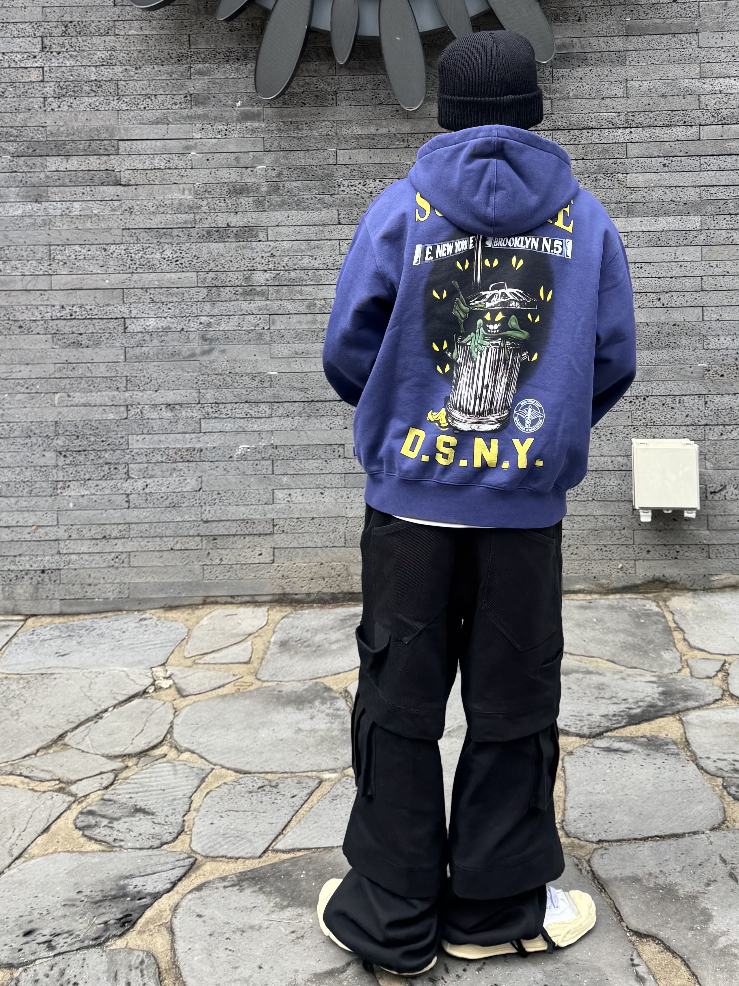 Supreme x DSNY Zip Up Hooded Sweatshirt Washed Navy - 26SS, Kamien Titan Baggy Pants Black 착용 스타일