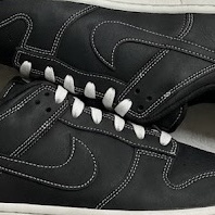 Nike Dunk Low Off Noir and Summit White 착용 스타일