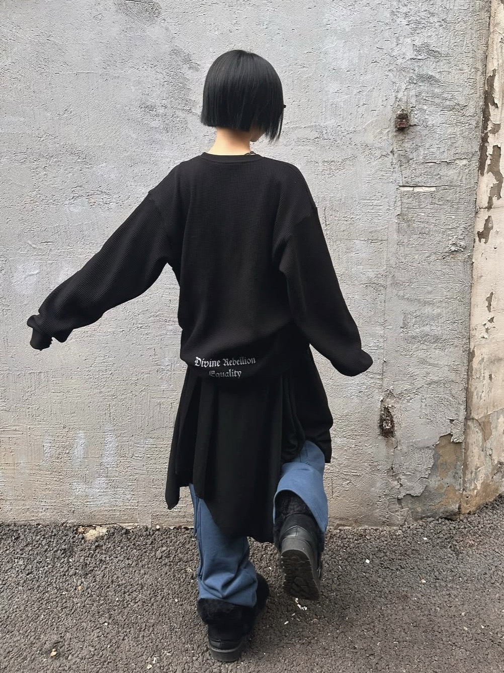 PHOS333 Divine Waffle Long Sleeved Black, PHOS333 Divine Waffle Long Sleeved Dark Brown 착용 스타일 - 3