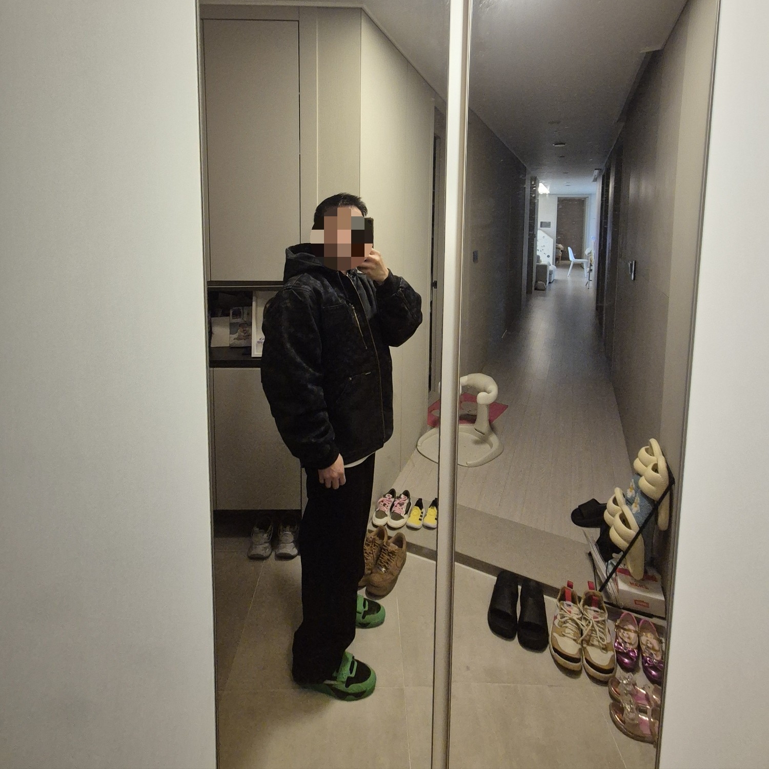 Supreme Flag Quilted Hooded Work Jacket Black - 26SS, Jordan x Travis Scott Jumpman Jack TR Green Spark Vapor Green 착용 스타일 - 2
