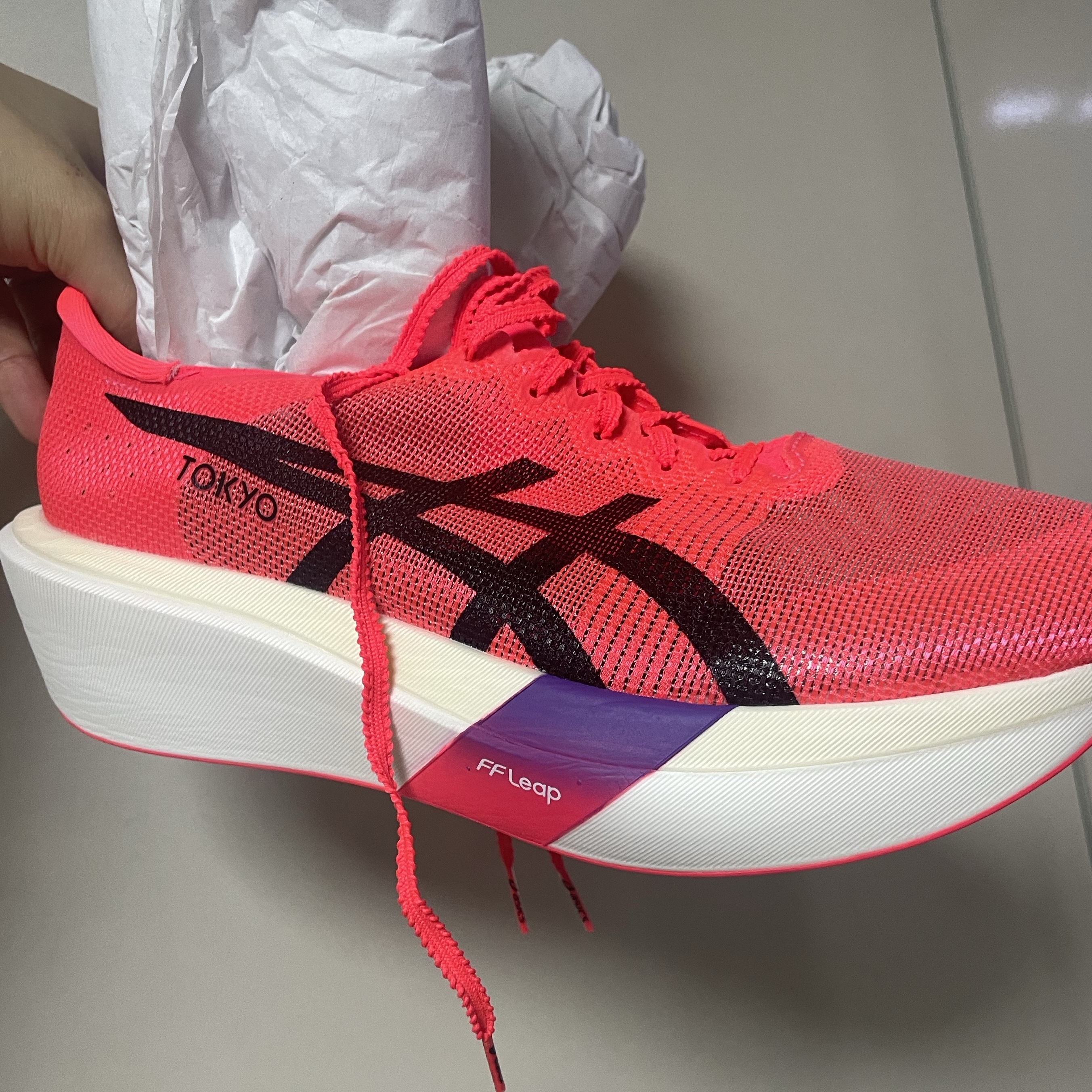 Asics Metaspeed Sky Tokyo Flash Red Black 착용 스타일