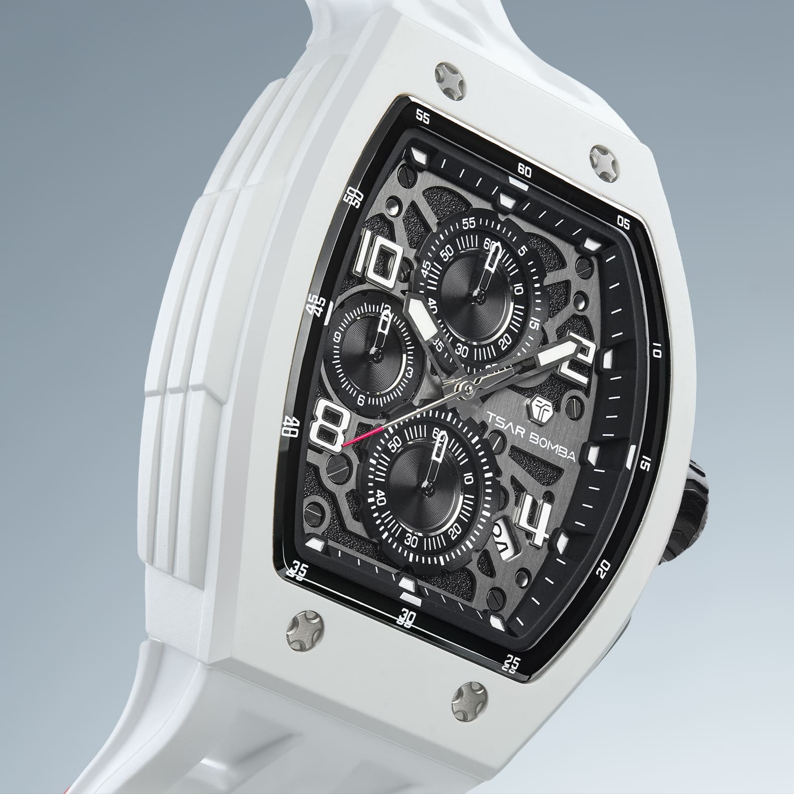 Tsar Bomba Elemental Bioceramic Chronograph Calendar Quartz TB8224B-01 White 착용 스타일