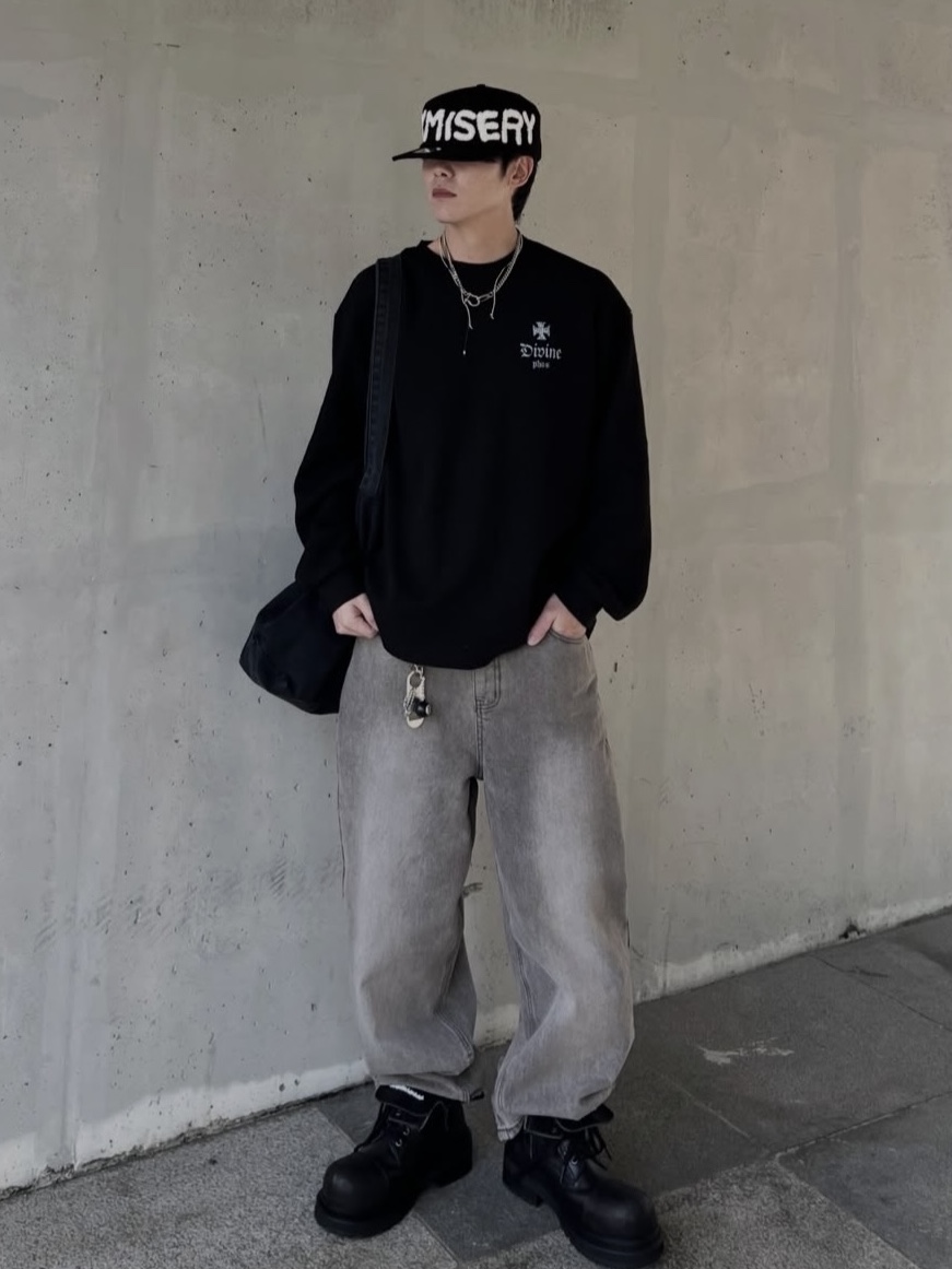 PHOS333 Divine Waffle Long Sleeved Cream, PHOS333 Divine Waffle Long Sleeved Dark Brown 착용 스타일 - 1