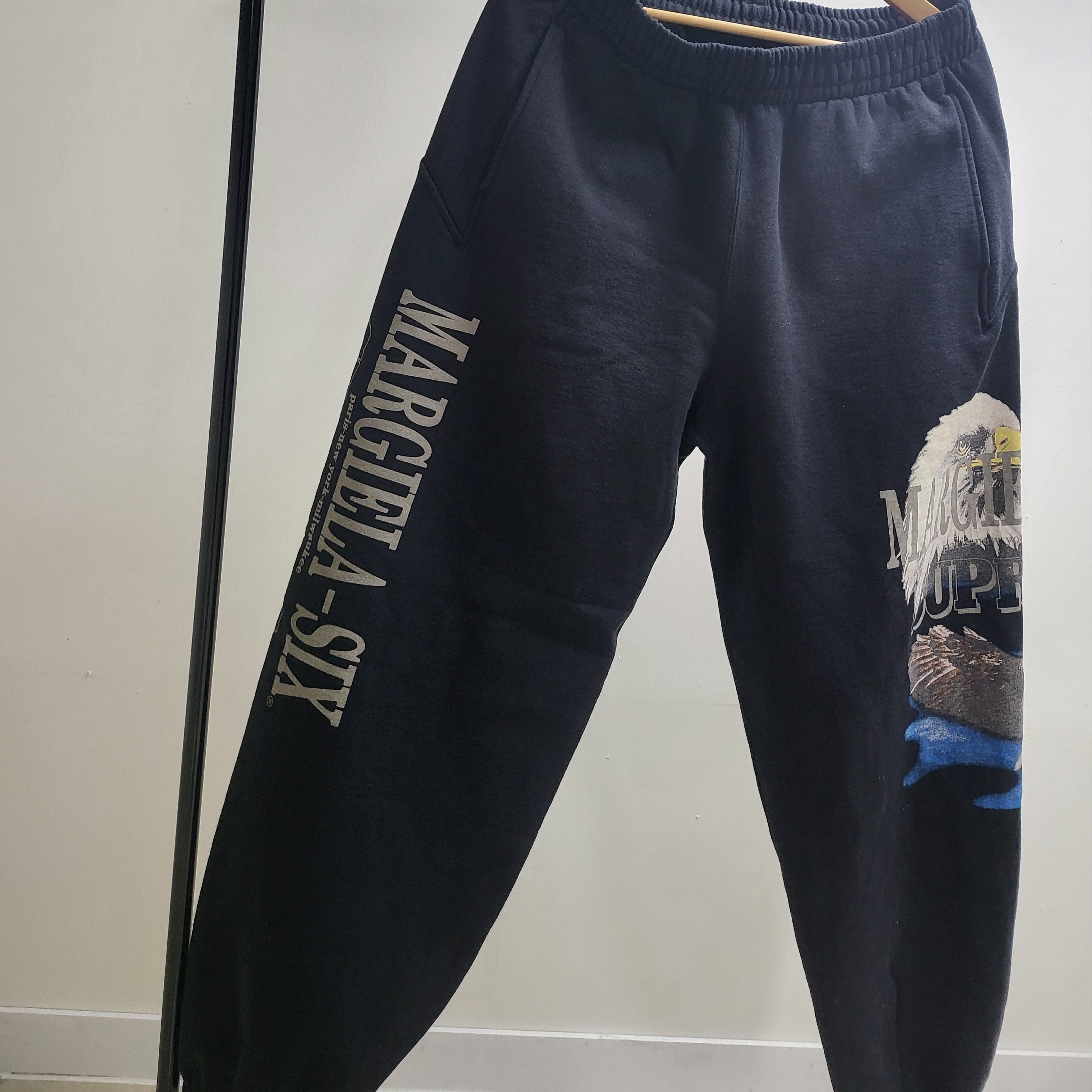 Supreme x MM6 Maison Margiela Eagle Sweatpant Black - 26SS 착용 스타일 - 1