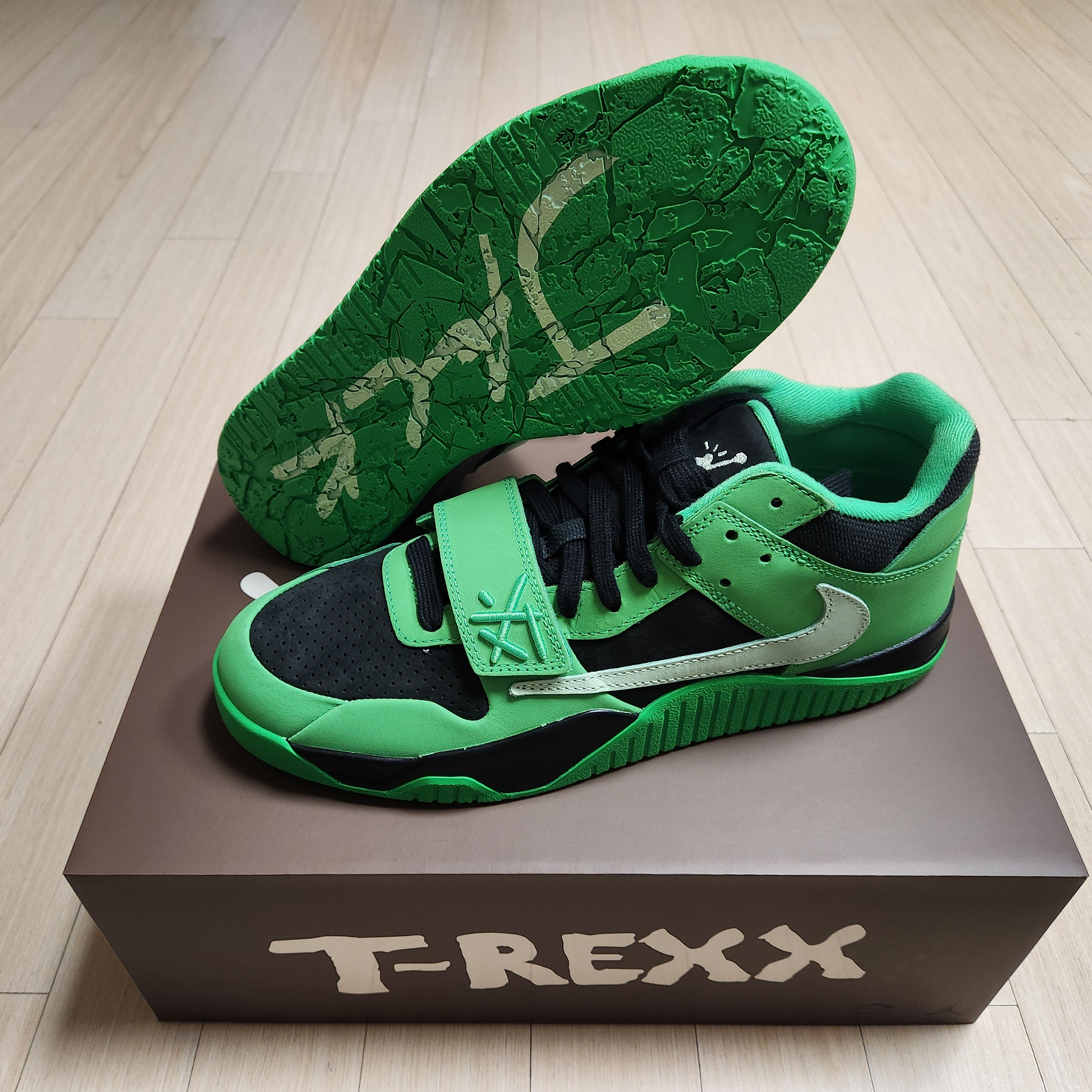 Jordan x Travis Scott Jumpman Jack TR Green Spark Vapor Green 착용 스타일 - 4