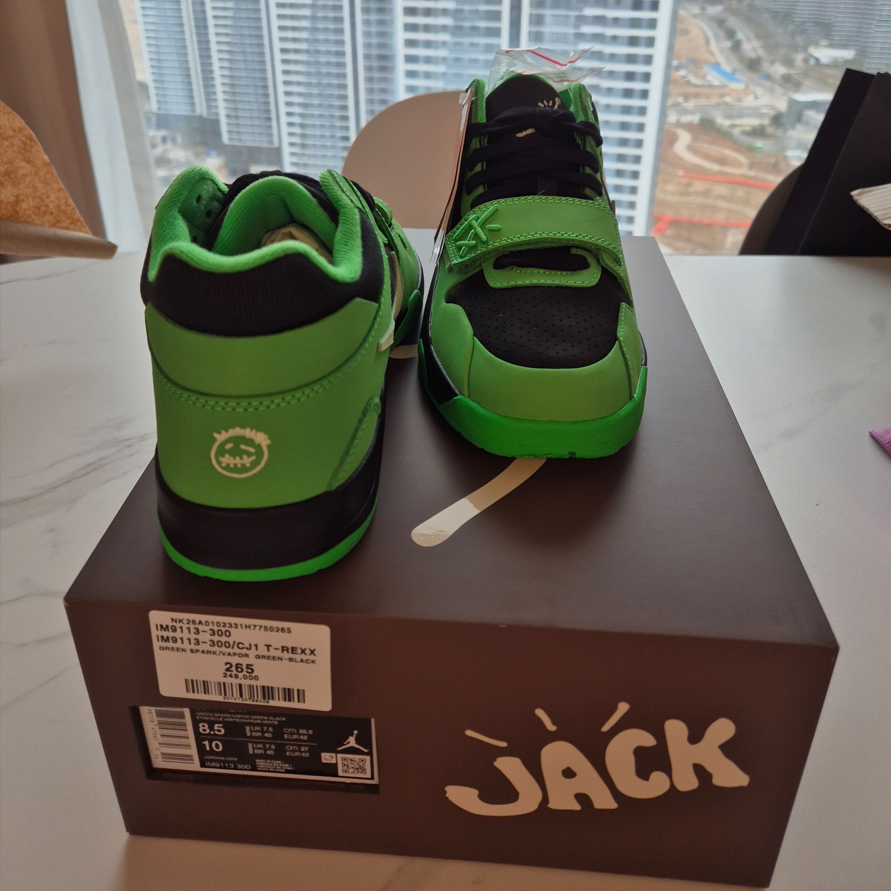 Jordan x Travis Scott Jumpman Jack TR Green Spark Vapor Green 착용 스타일 - 6