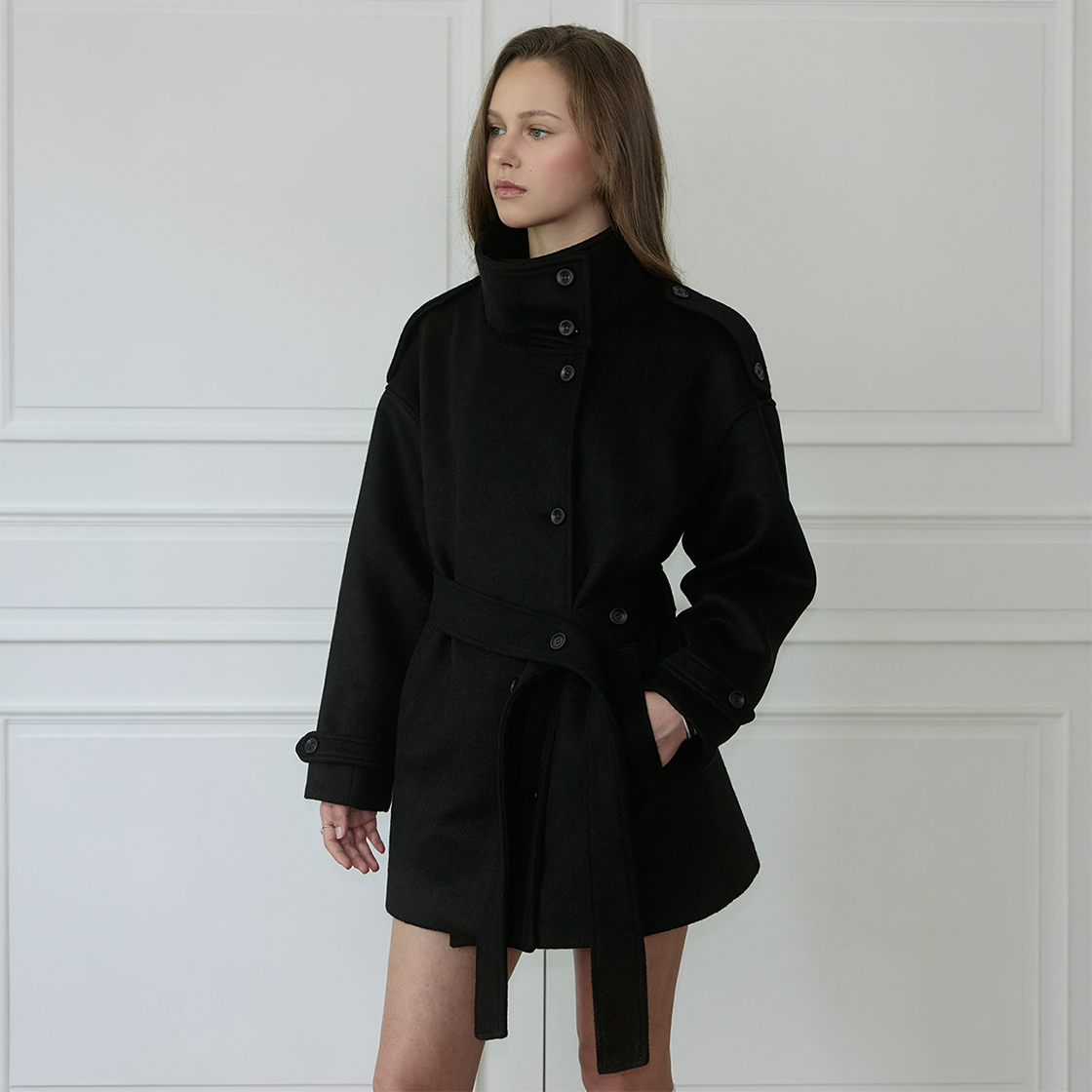 로제프란츠 벨티드 퍼널넥 울 하프 코트 [블랙](Rosefrantz Belted Funnel-Neck Wool Half Coat [Black]) - 4