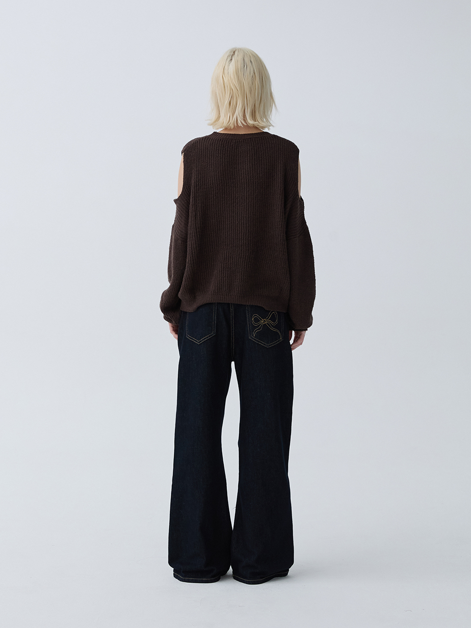 아크무어 슬릿 숄더 니트 브라운(ARCMOOR Slit Shoulder Knit Brown) - 4