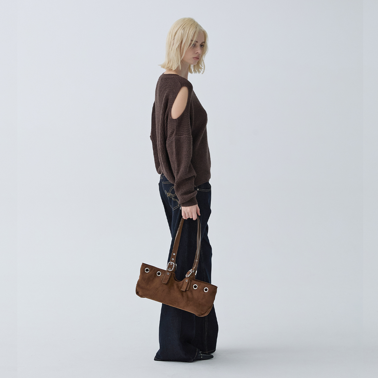 아크무어 아일렛 버클 숄더백 브라운(ARCMOOR Eyelet Buckle Shoulder Bag Brown) - 2