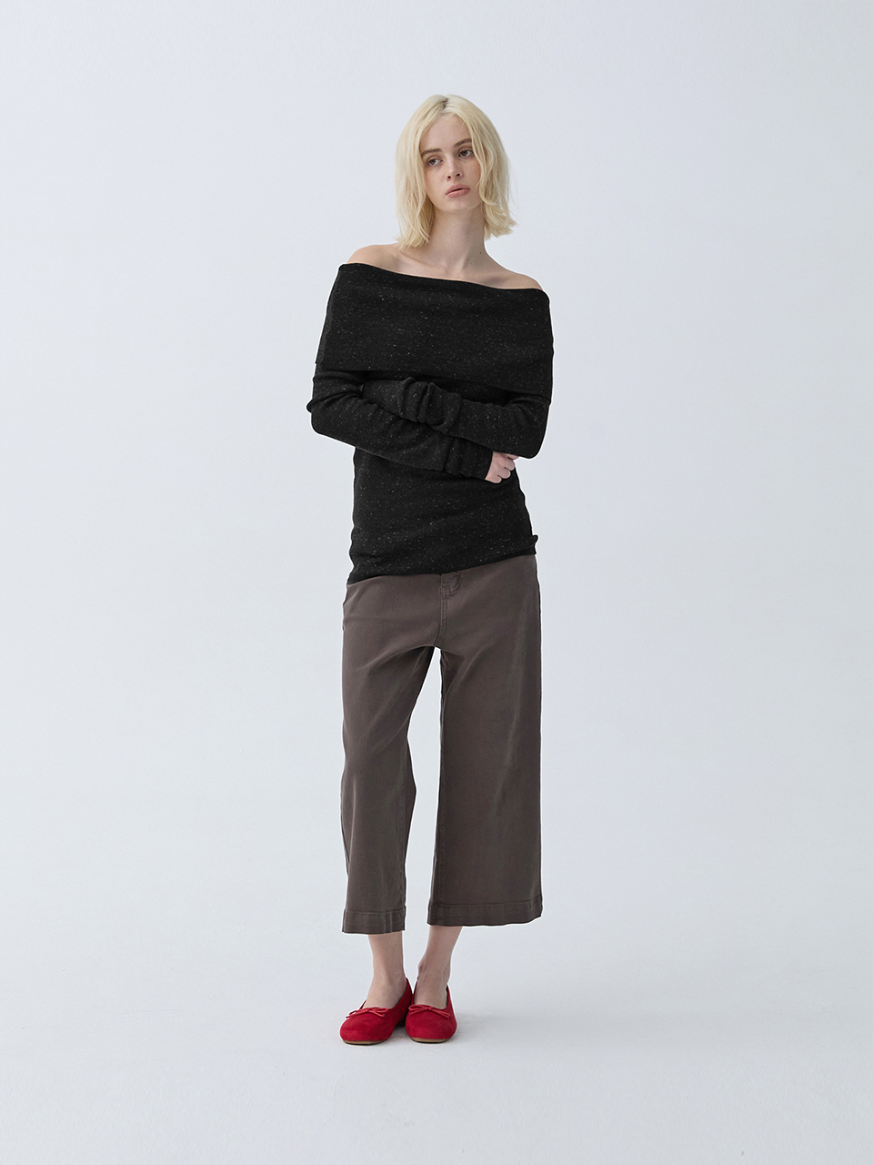 아크무어 케이프 오프넥 니트 톱 블랙(ARCMOOR Cape Off-Neck Knit Top Black) - 4