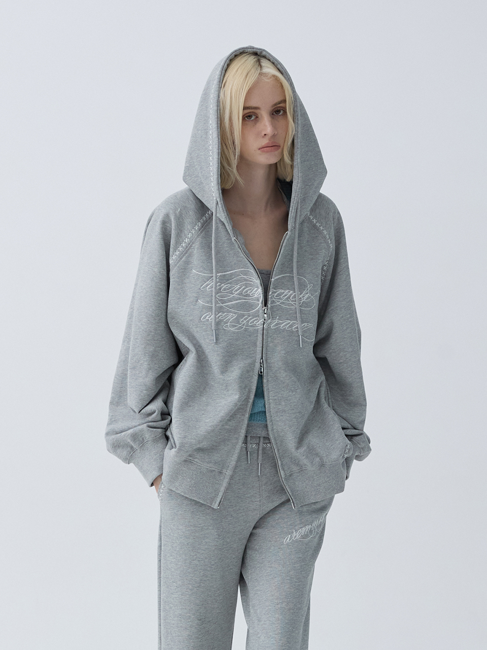 아크무어 에센셜 자수 후드 집업 그레이(ARCMOOR Essential Embroidered Hooded Zip-Up Grey) - 4