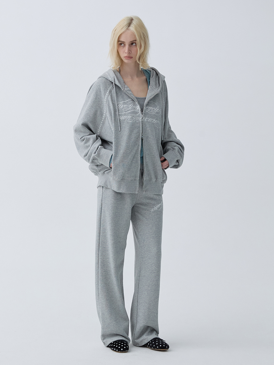 아크무어 에센셜 자수 후드 집업 그레이(ARCMOOR Essential Embroidered Hooded Zip-Up Grey) - 3