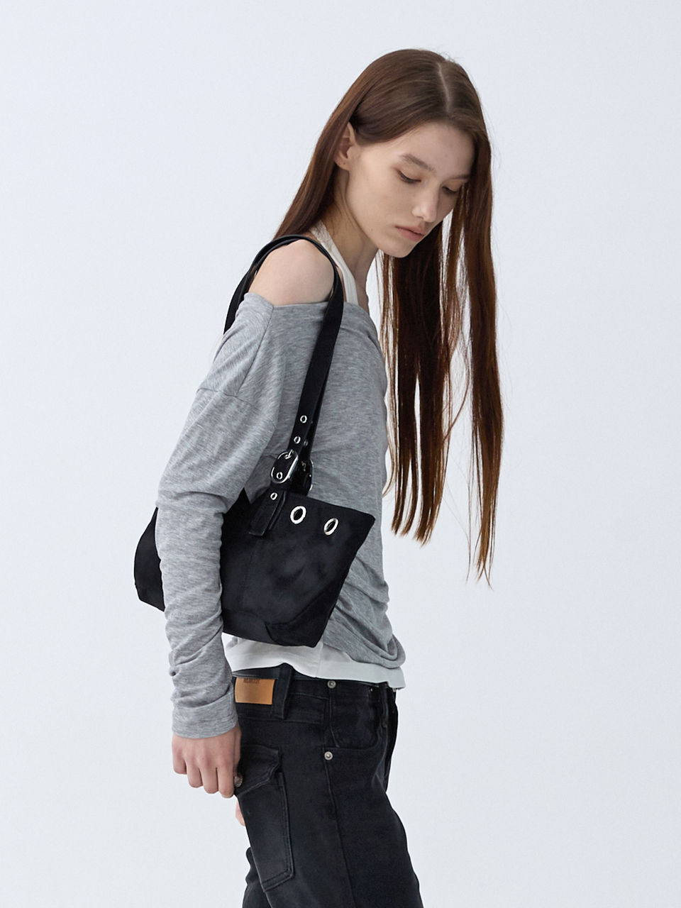 아크무어 아일렛 버클 숄더백 블랙(ARCMOOR Eyelet Buckle Shoulder Bag Black) - 4
