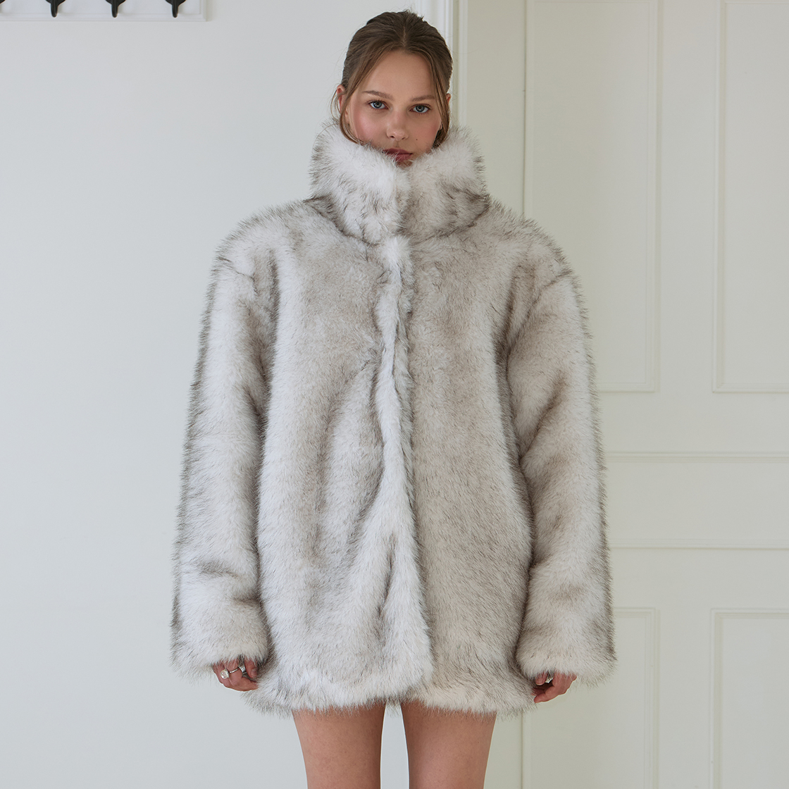 로제프란츠 하이넥 퍼 하프 코트 [아이보리](Rosefrantz High-Neck Fur Half Coat [Ivory]) - 2